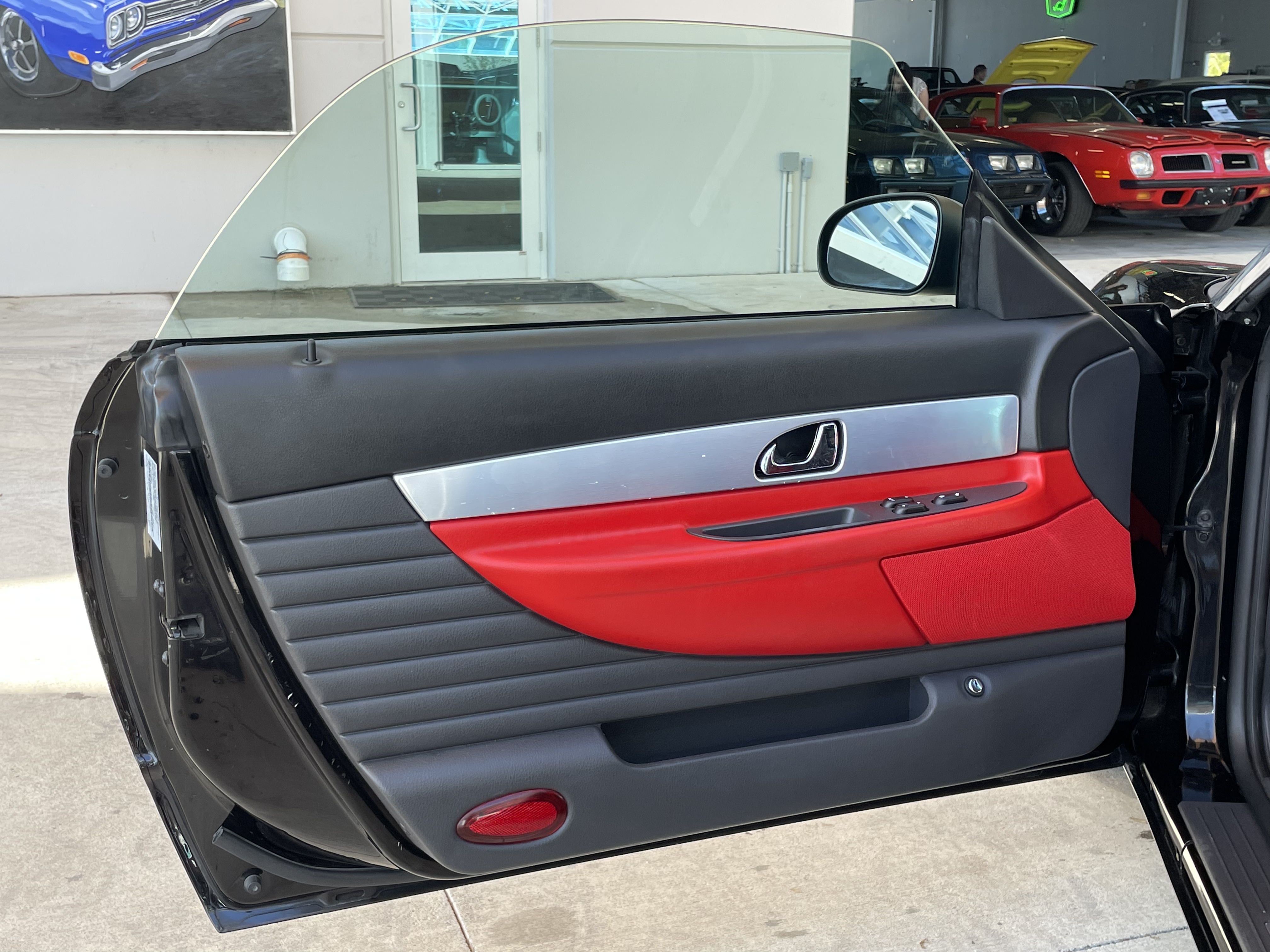 Vehicle photo 20