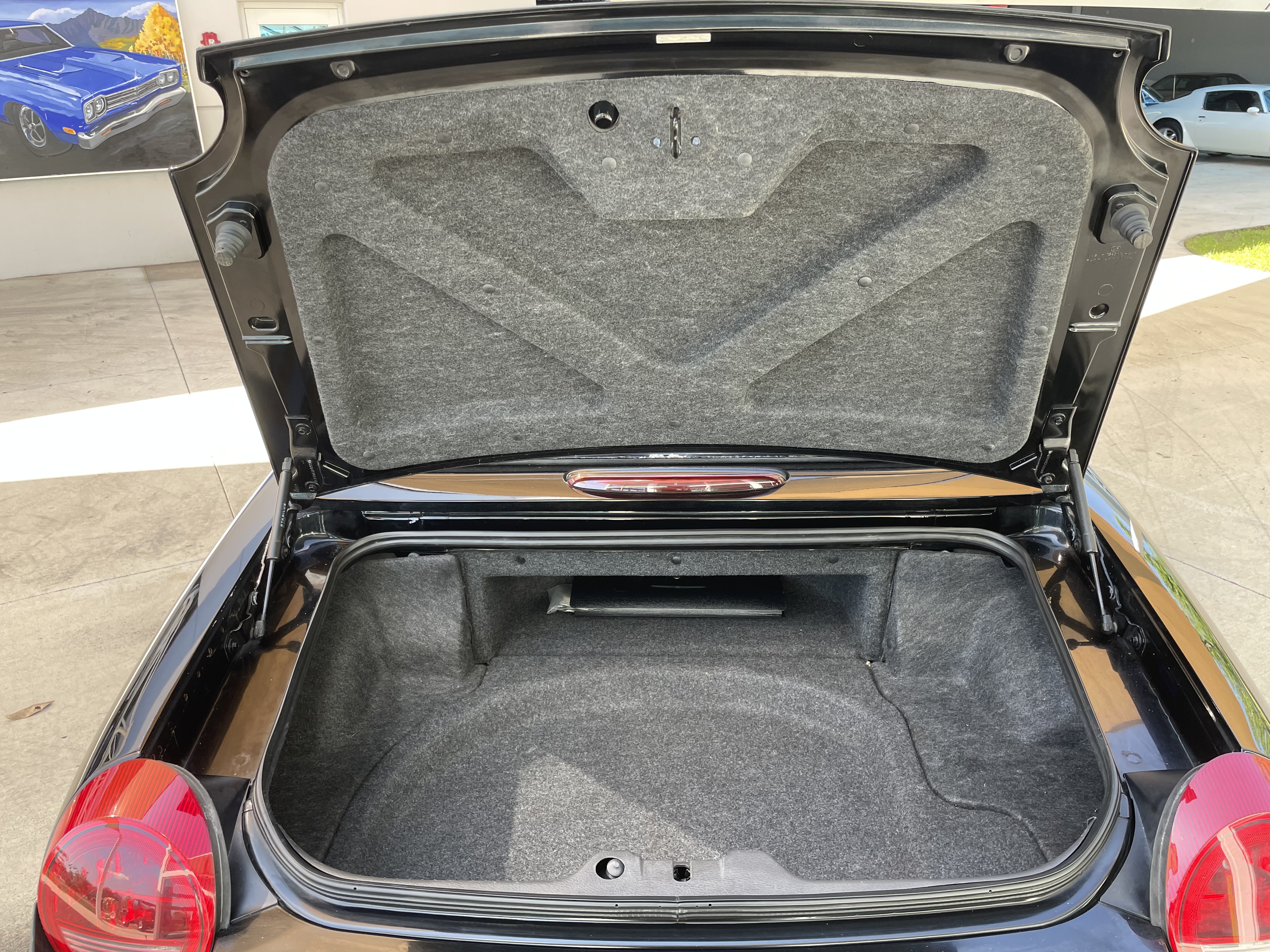 Vehicle photo 36