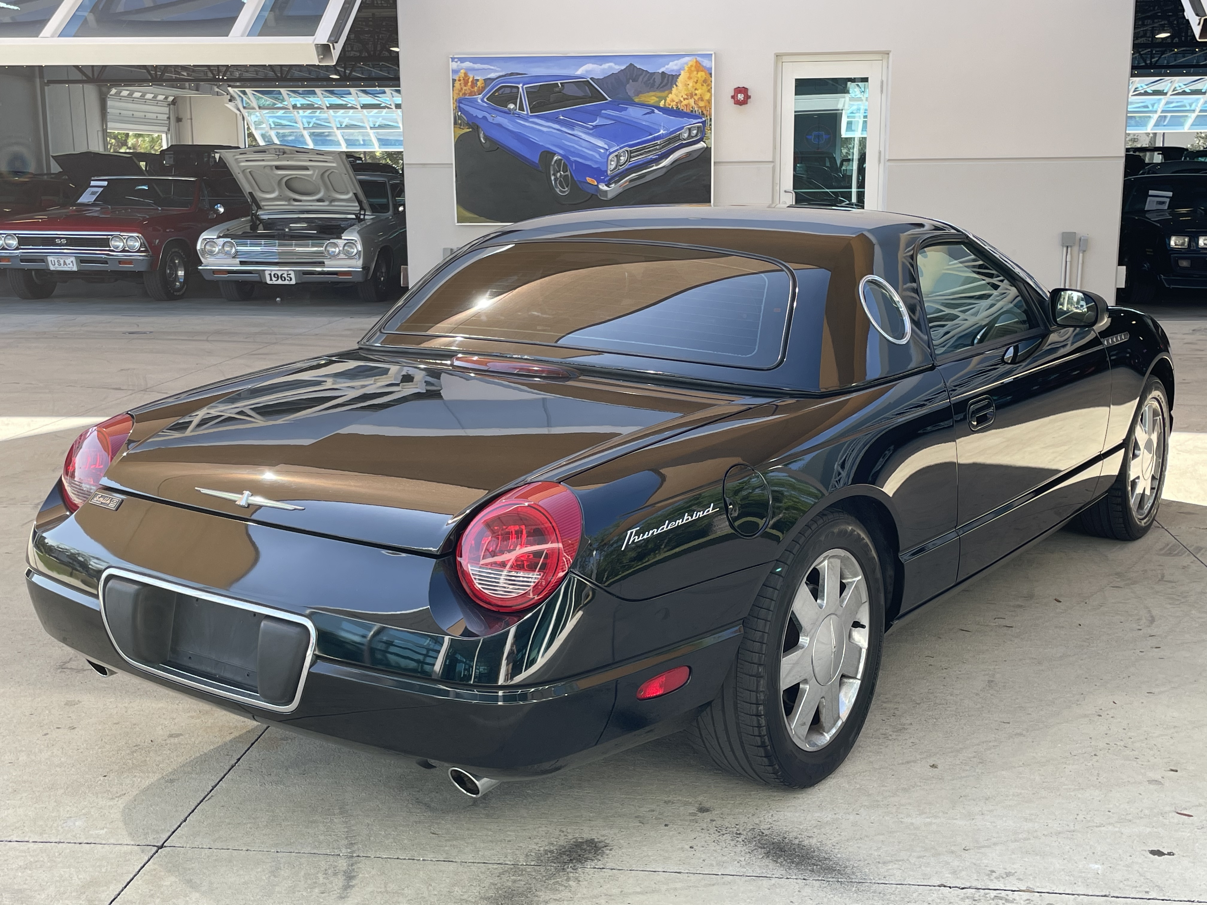 Vehicle photo 8