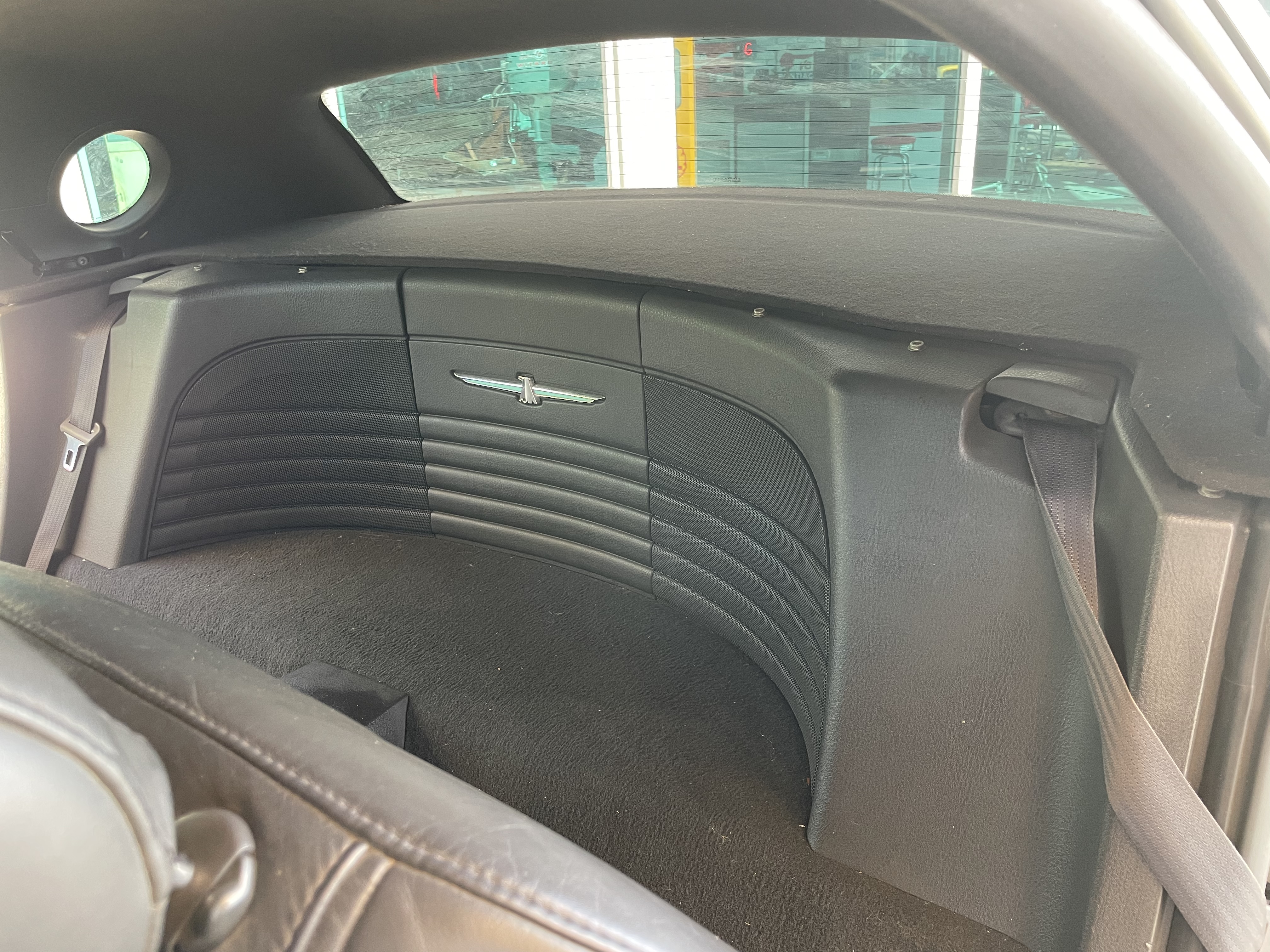 Vehicle photo 27
