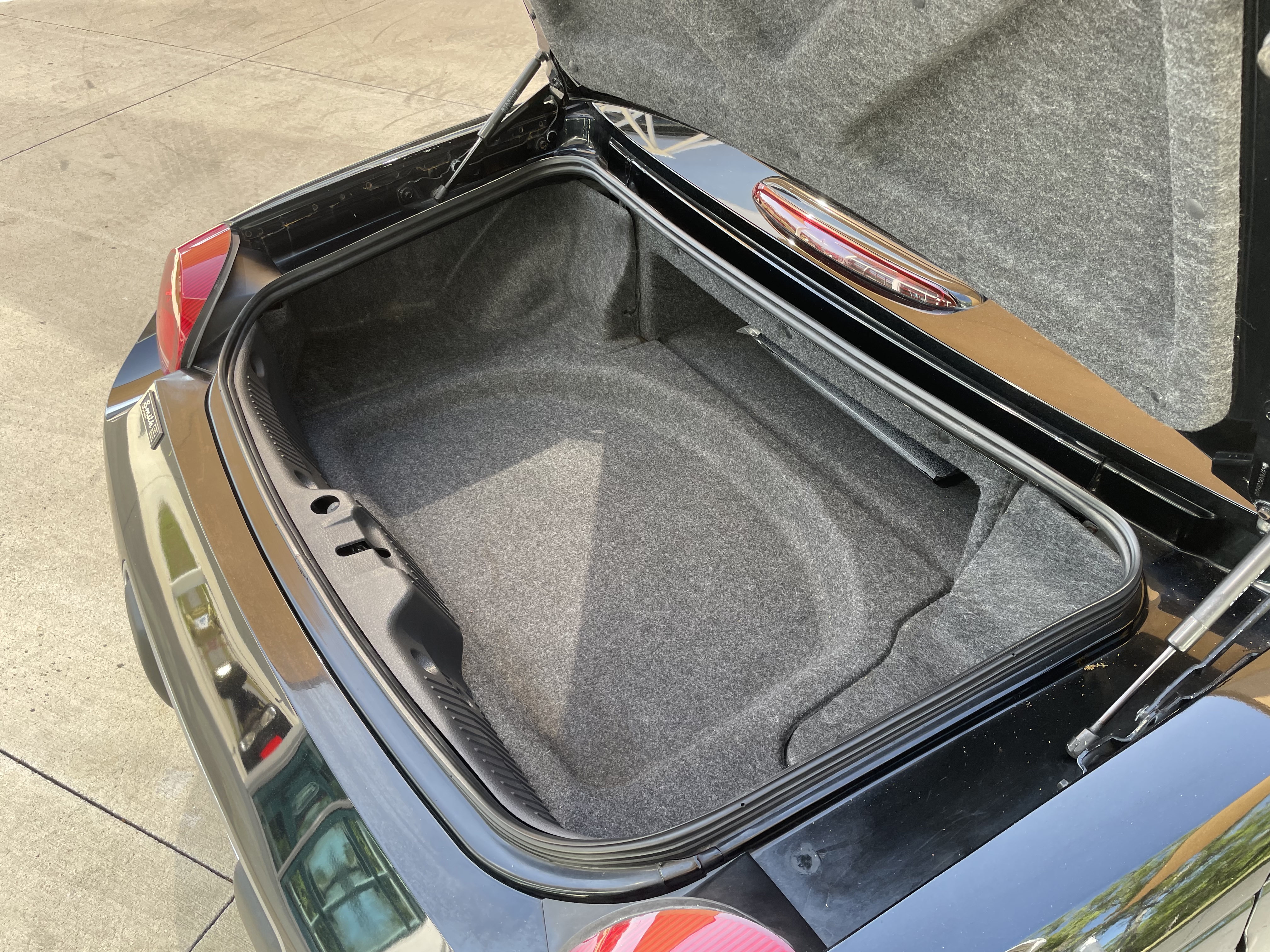 Vehicle photo 38