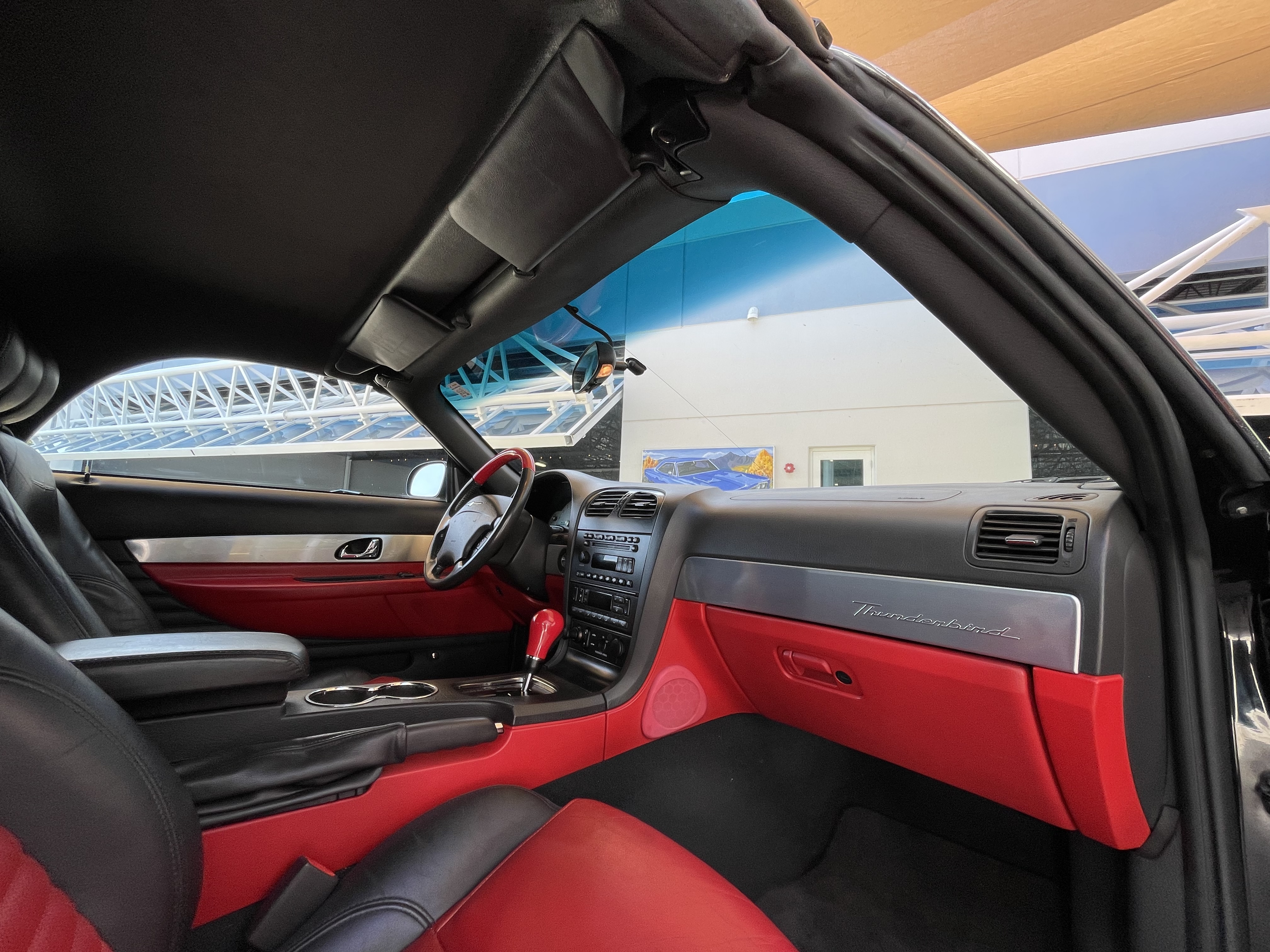 Vehicle photo 30