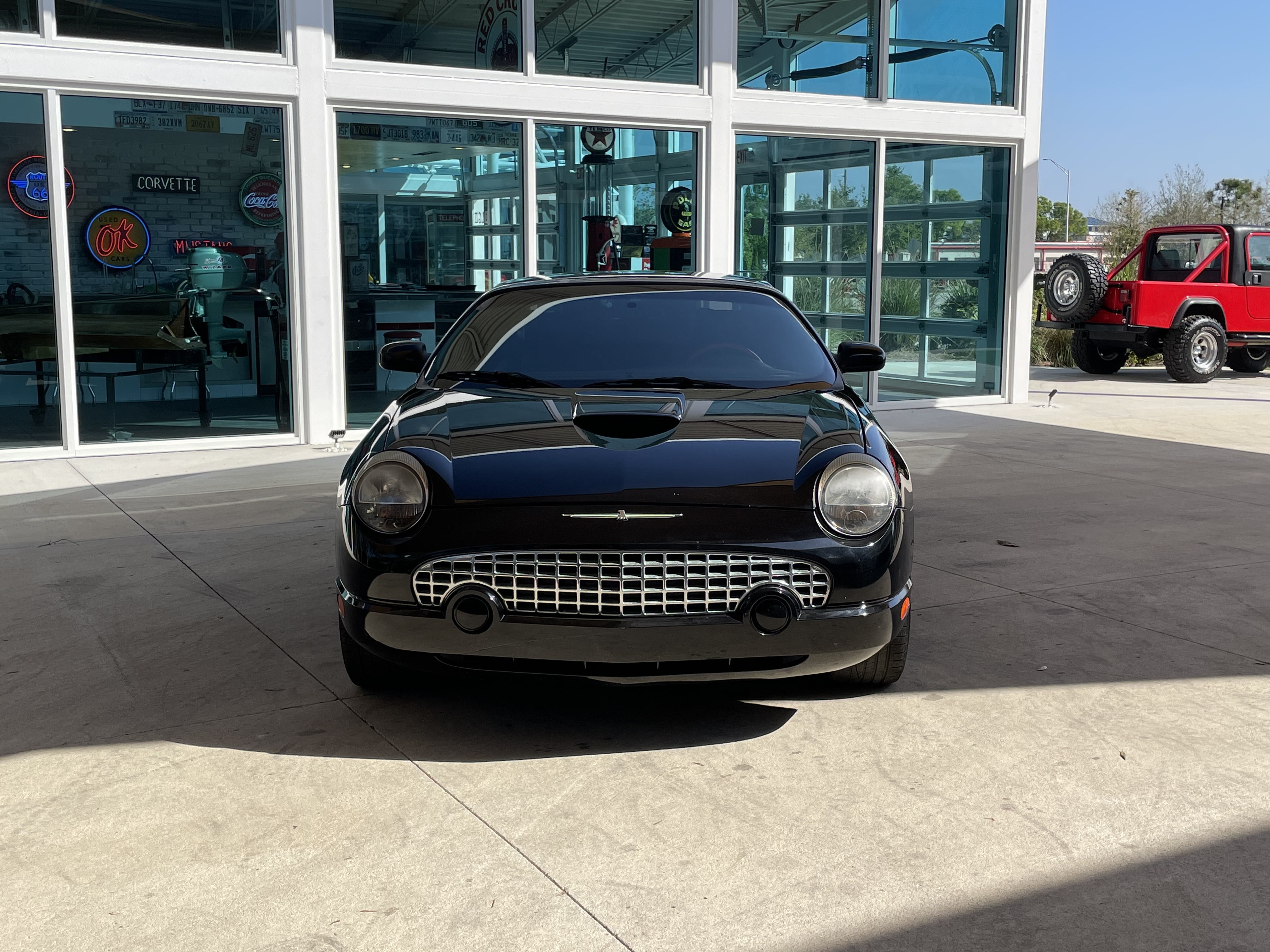 Vehicle photo 3