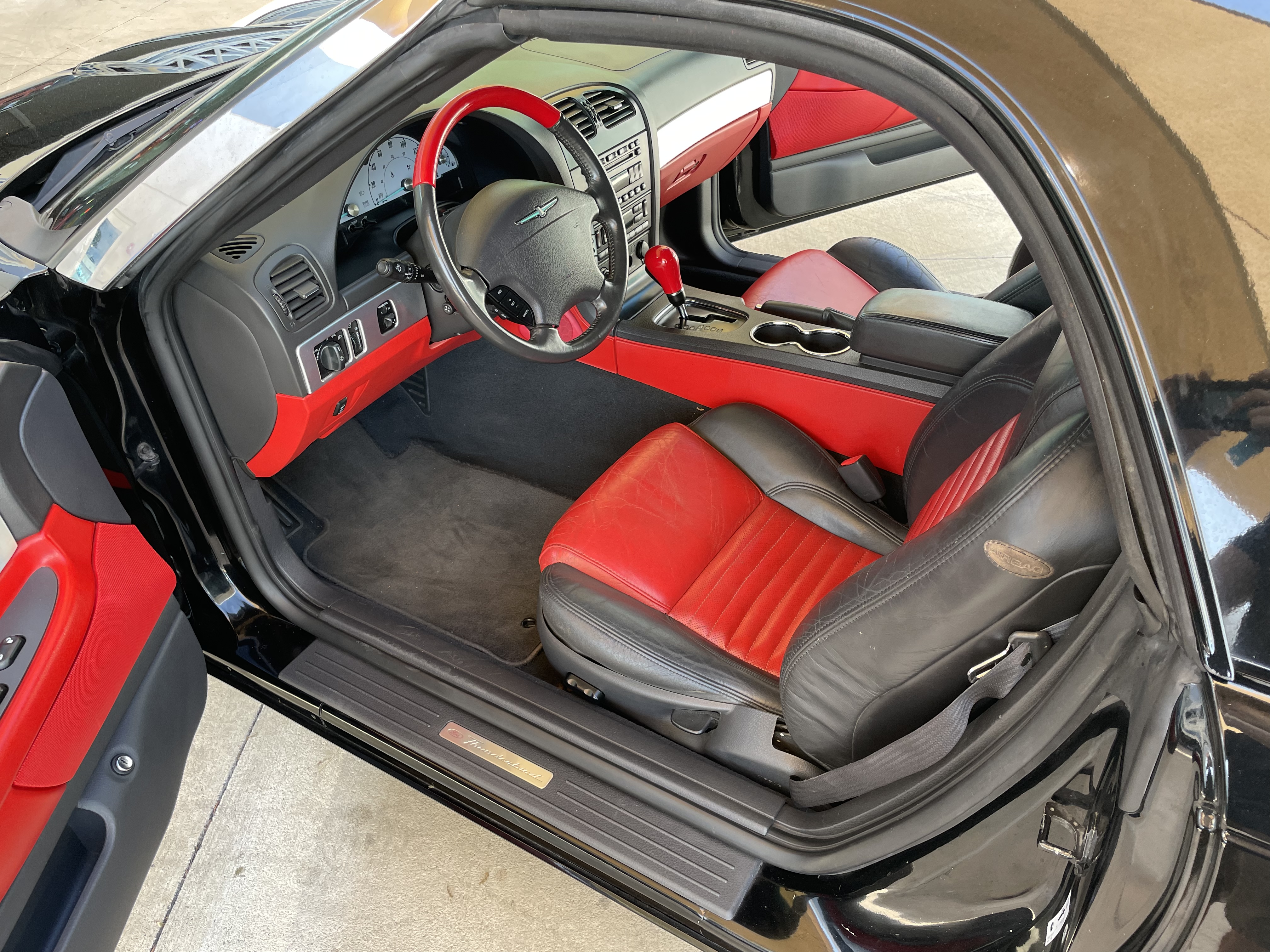 Vehicle photo 34