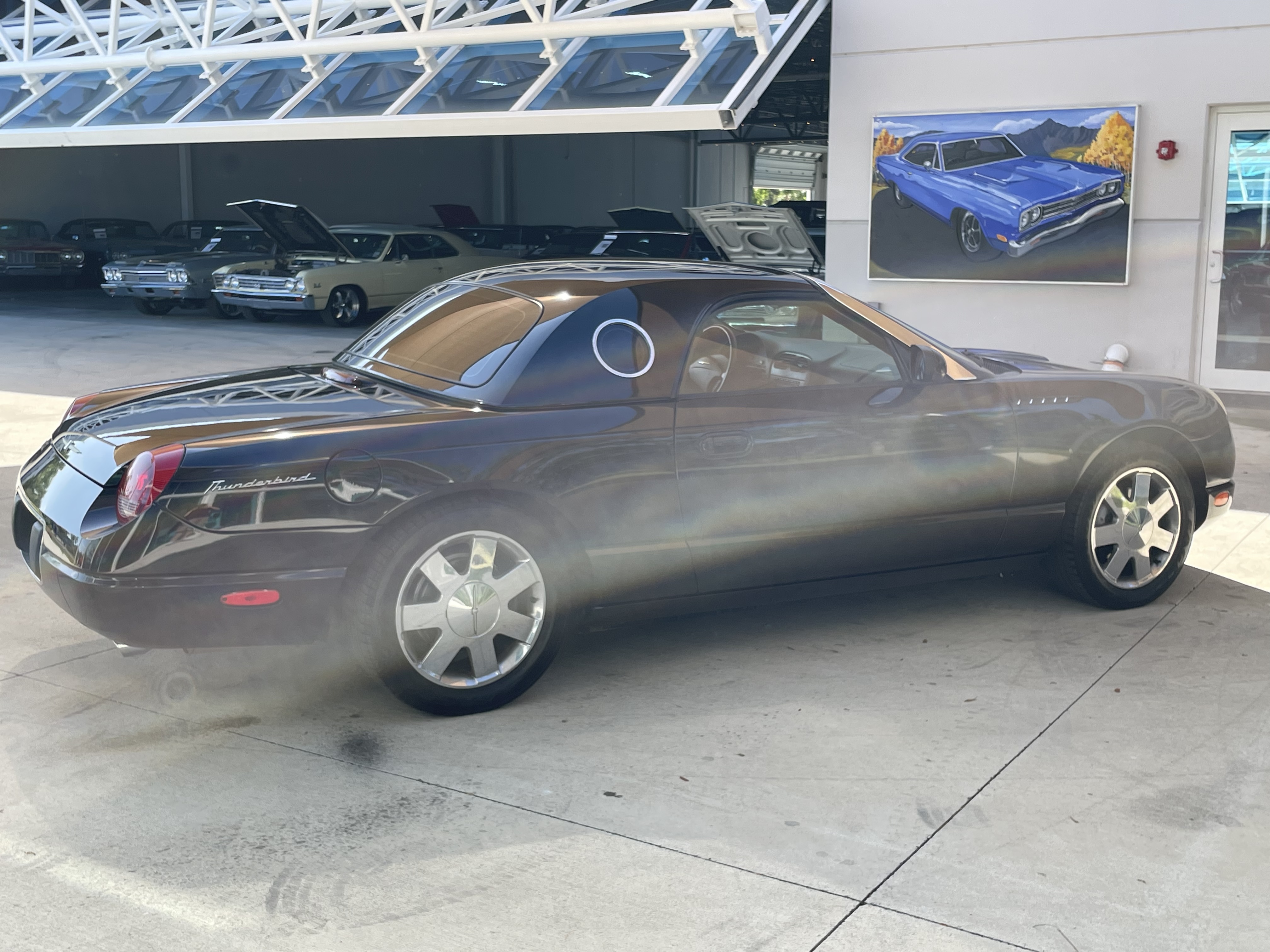 Vehicle photo 7
