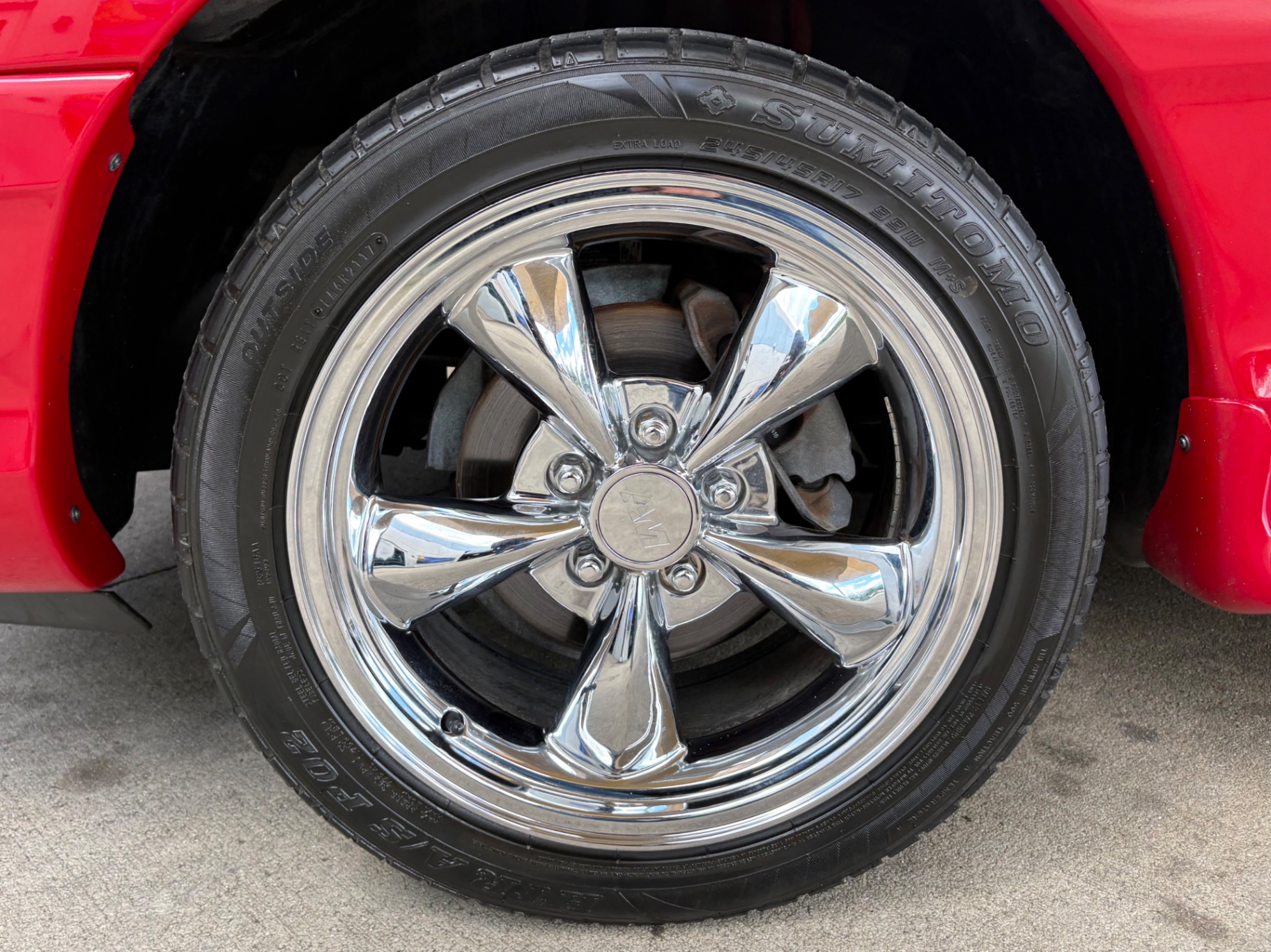Vehicle photo 25