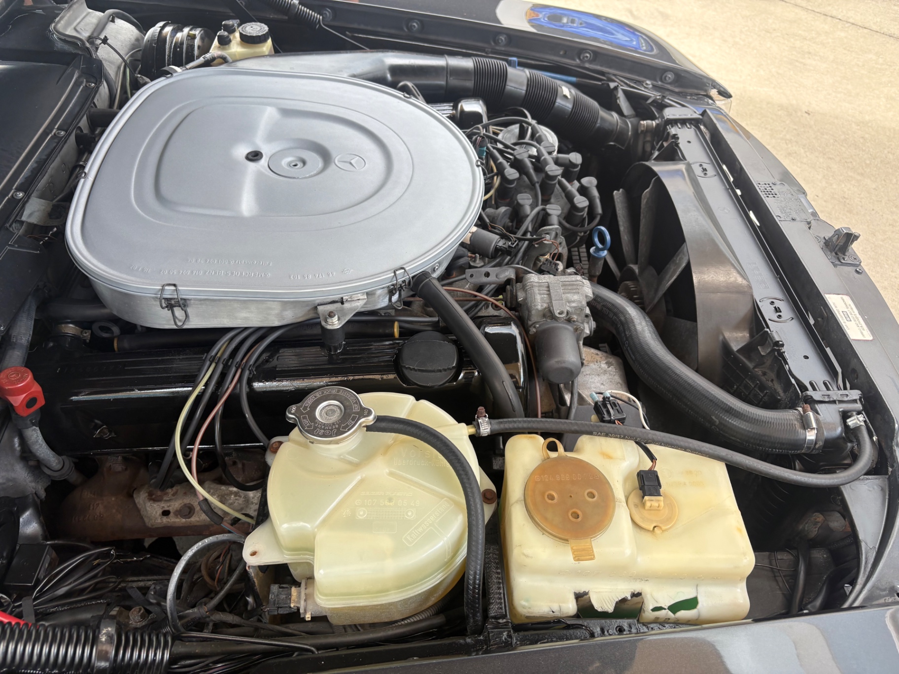 Vehicle photo 25