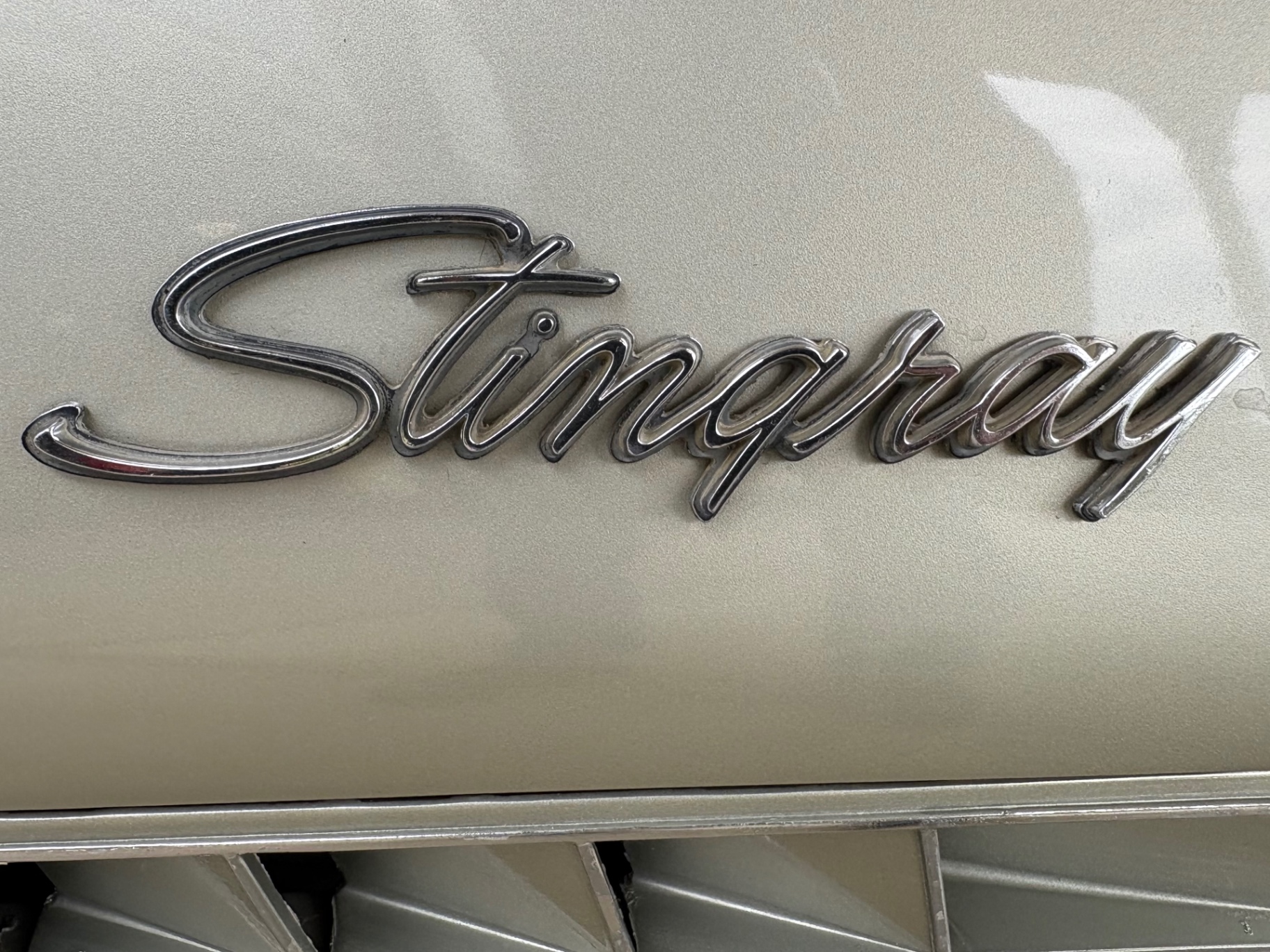 Vehicle photo 23