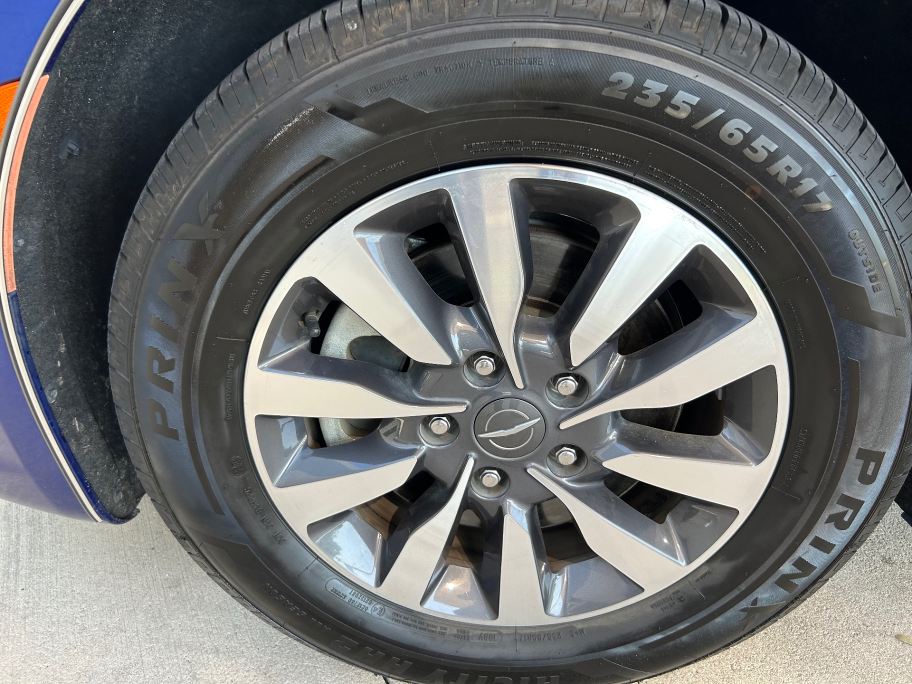 Vehicle photo 21