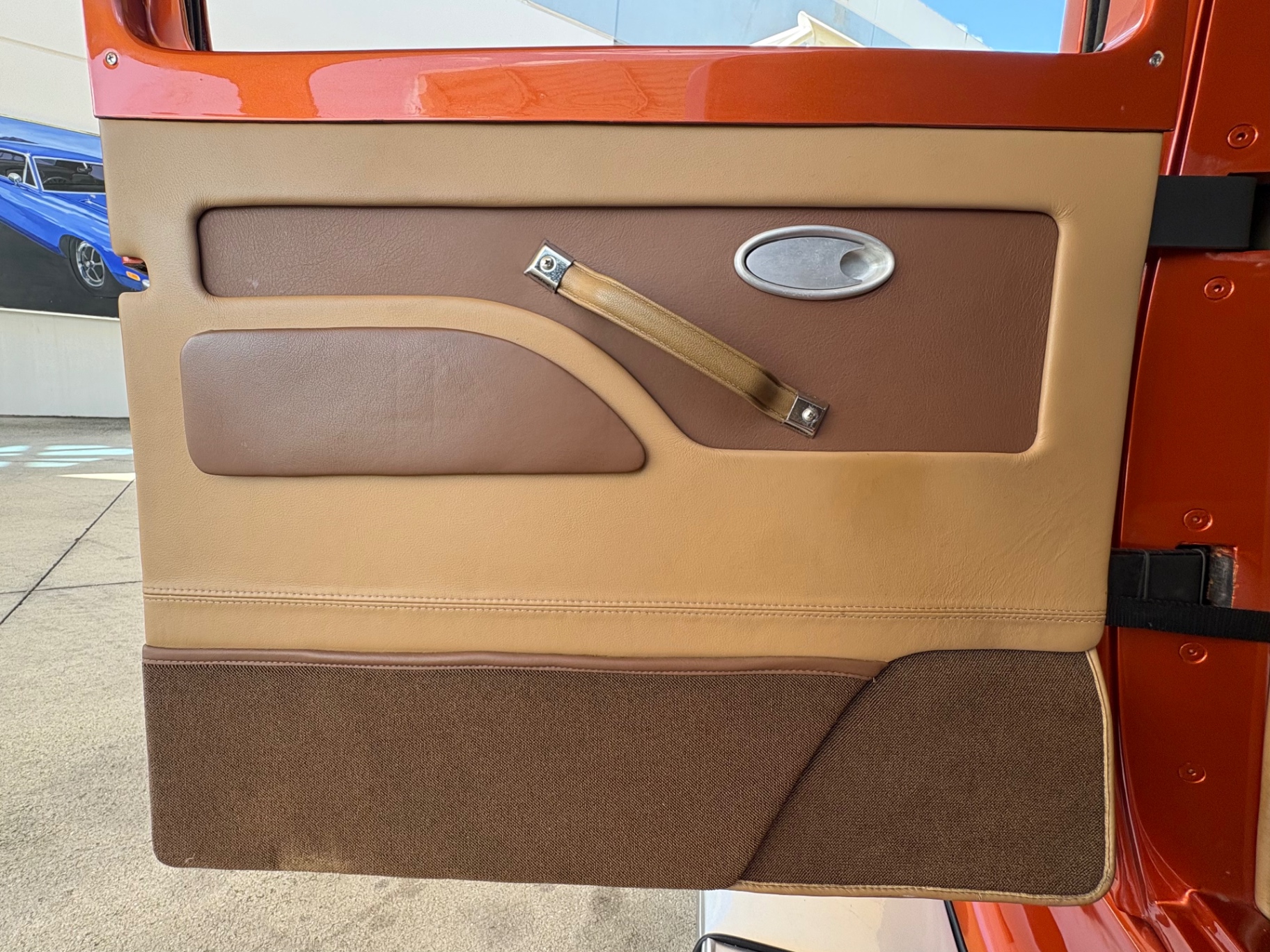 Vehicle photo 26