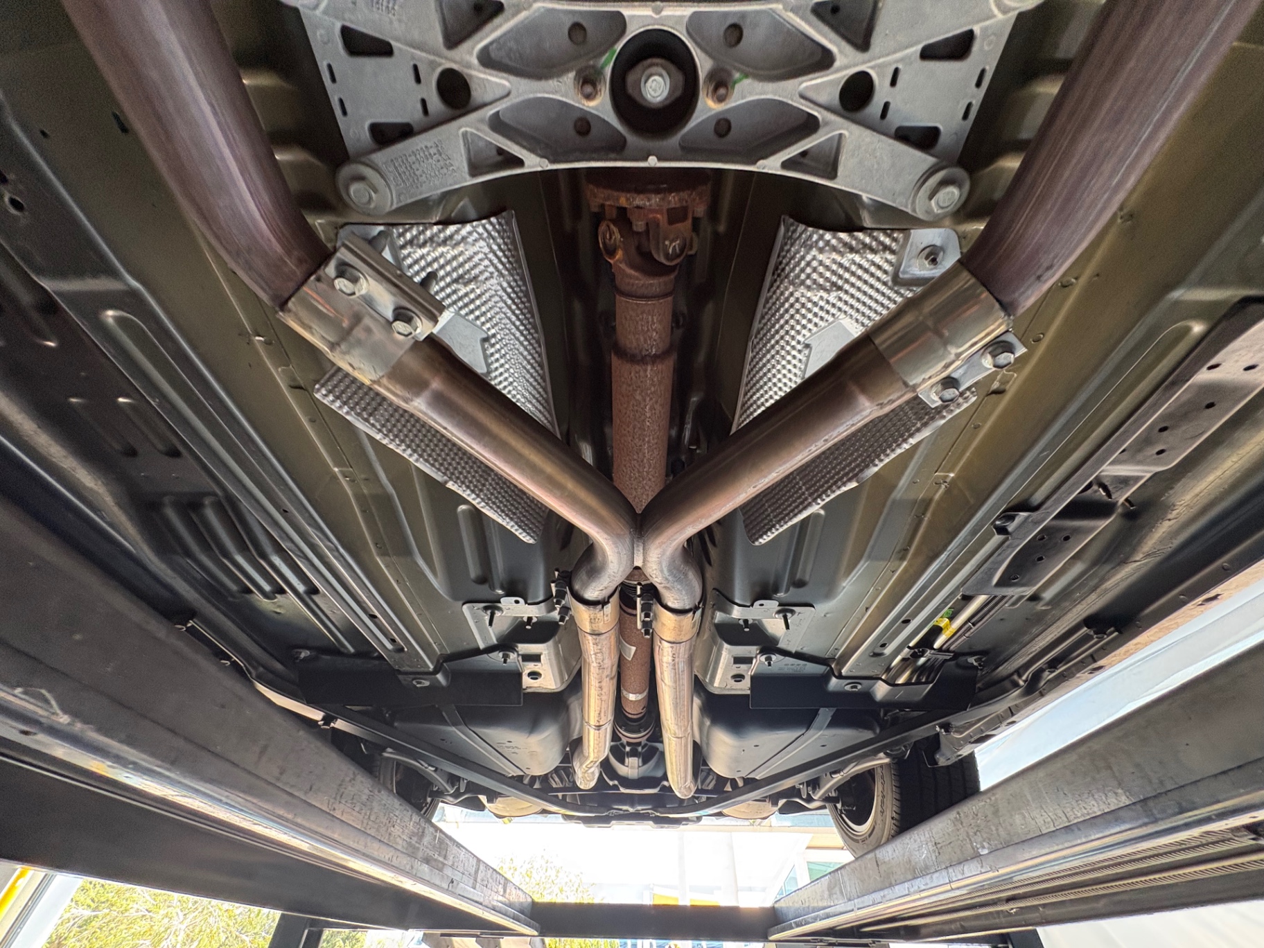 Vehicle photo 64