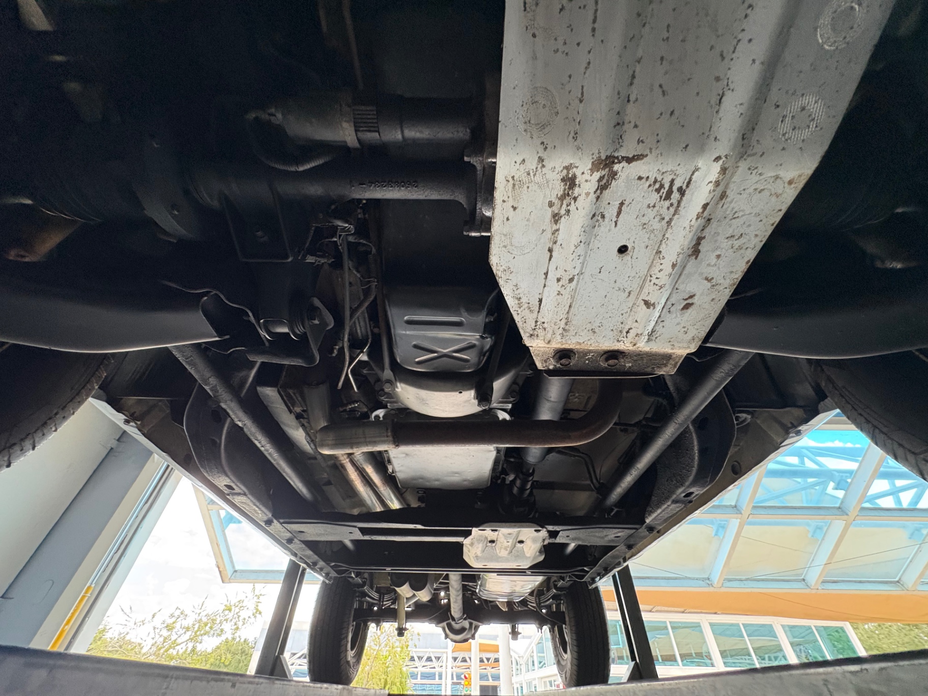 Vehicle photo 49