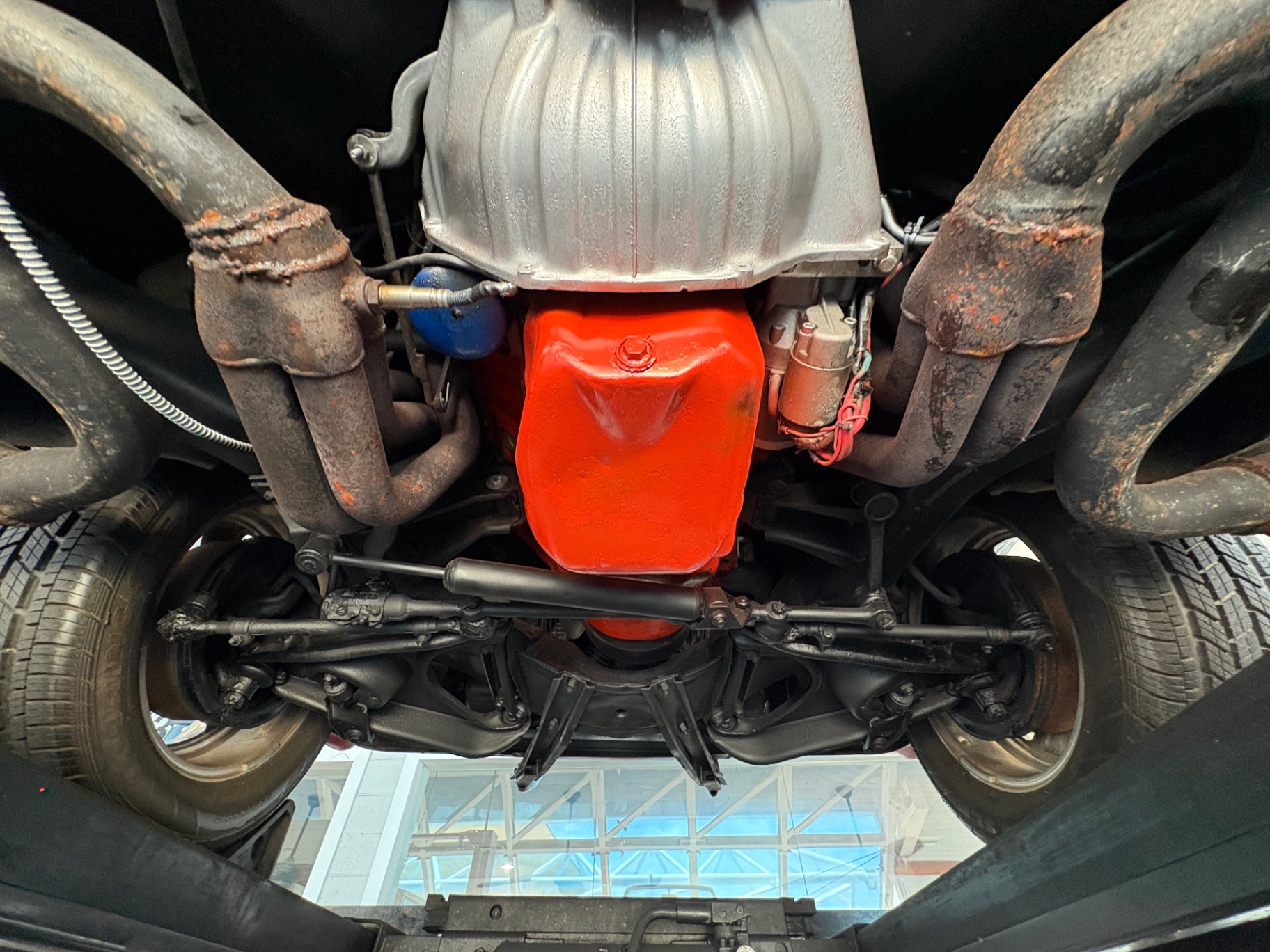 Vehicle photo 54