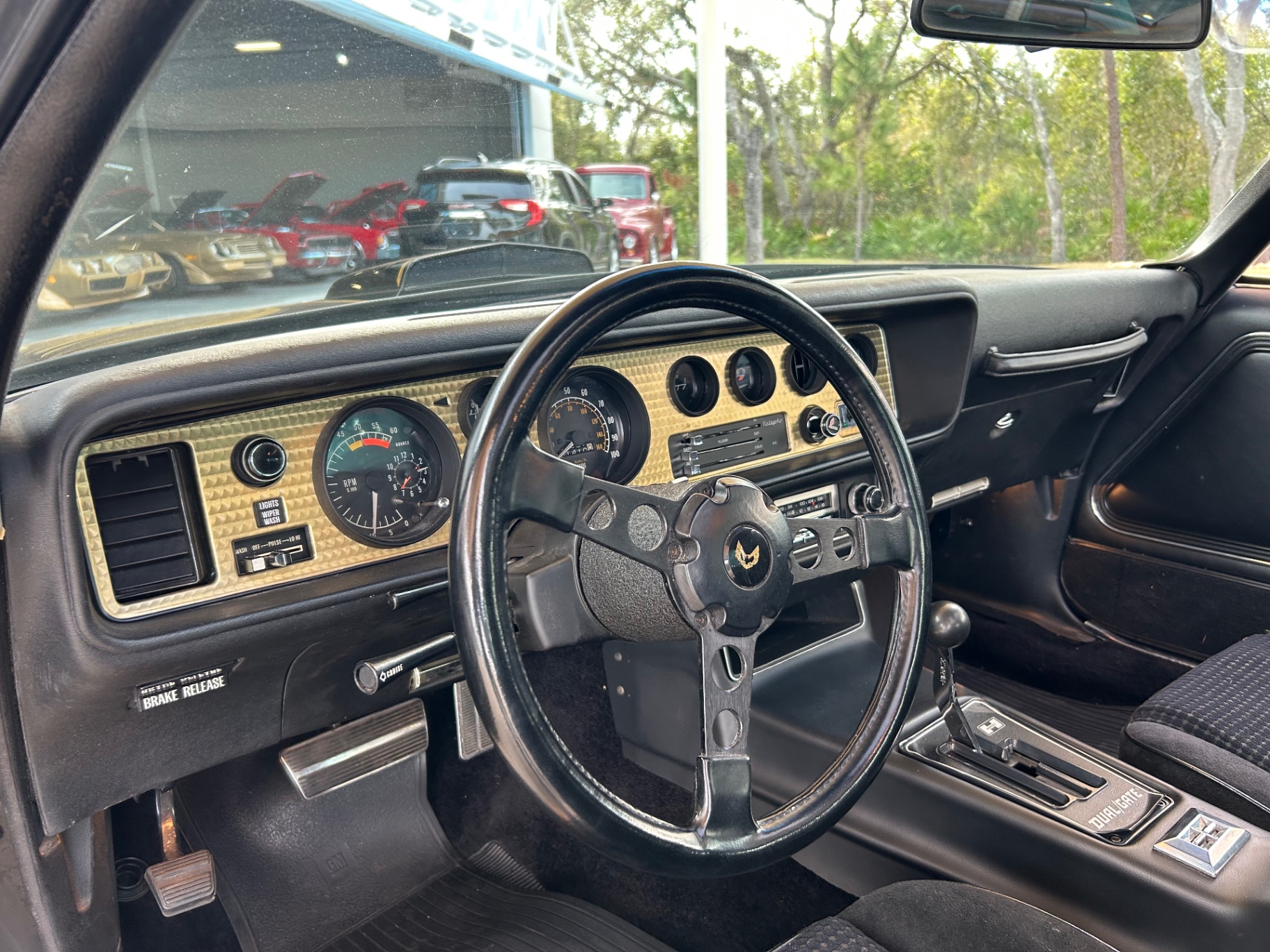 Vehicle photo 42