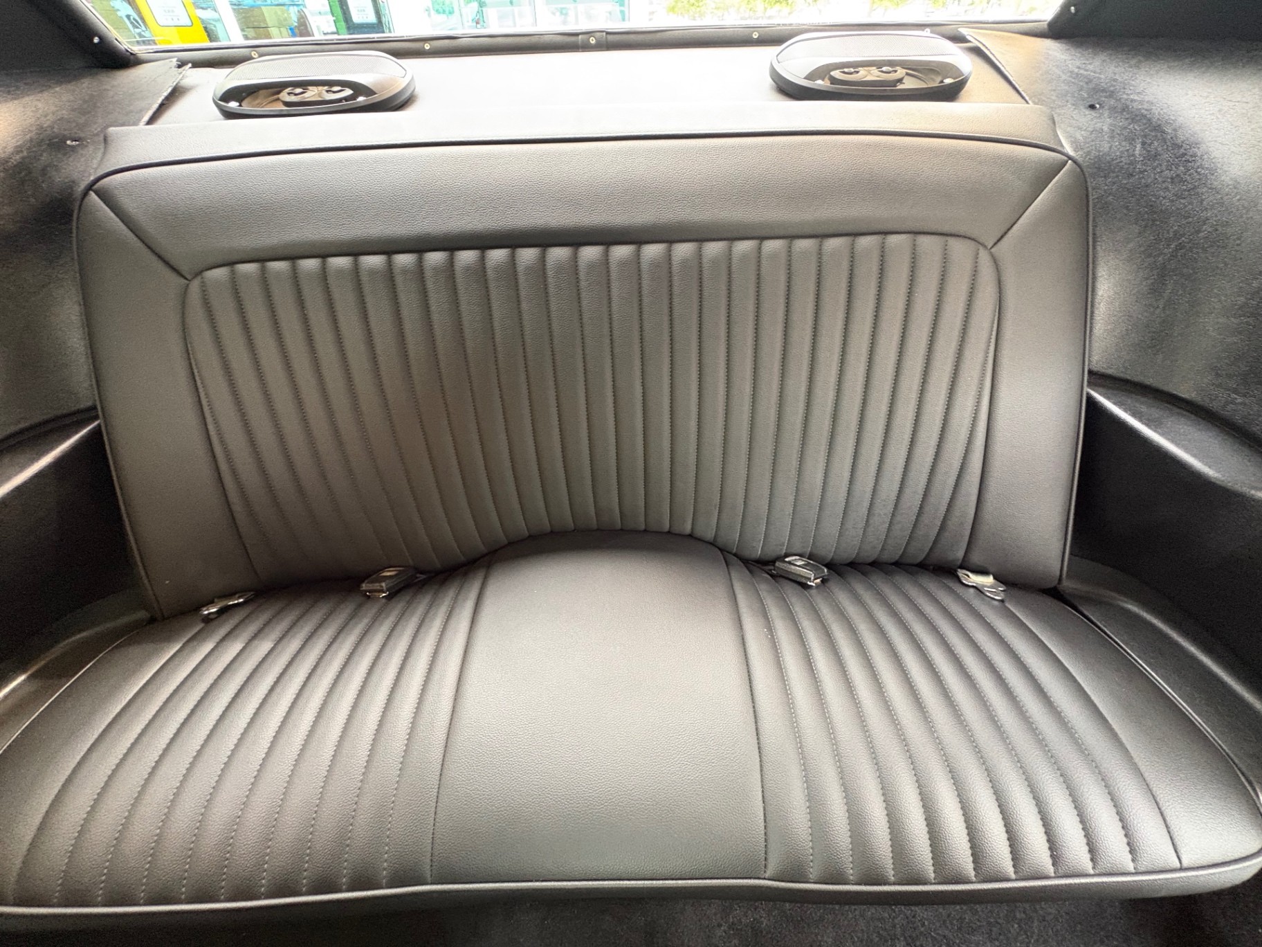 Vehicle photo 40