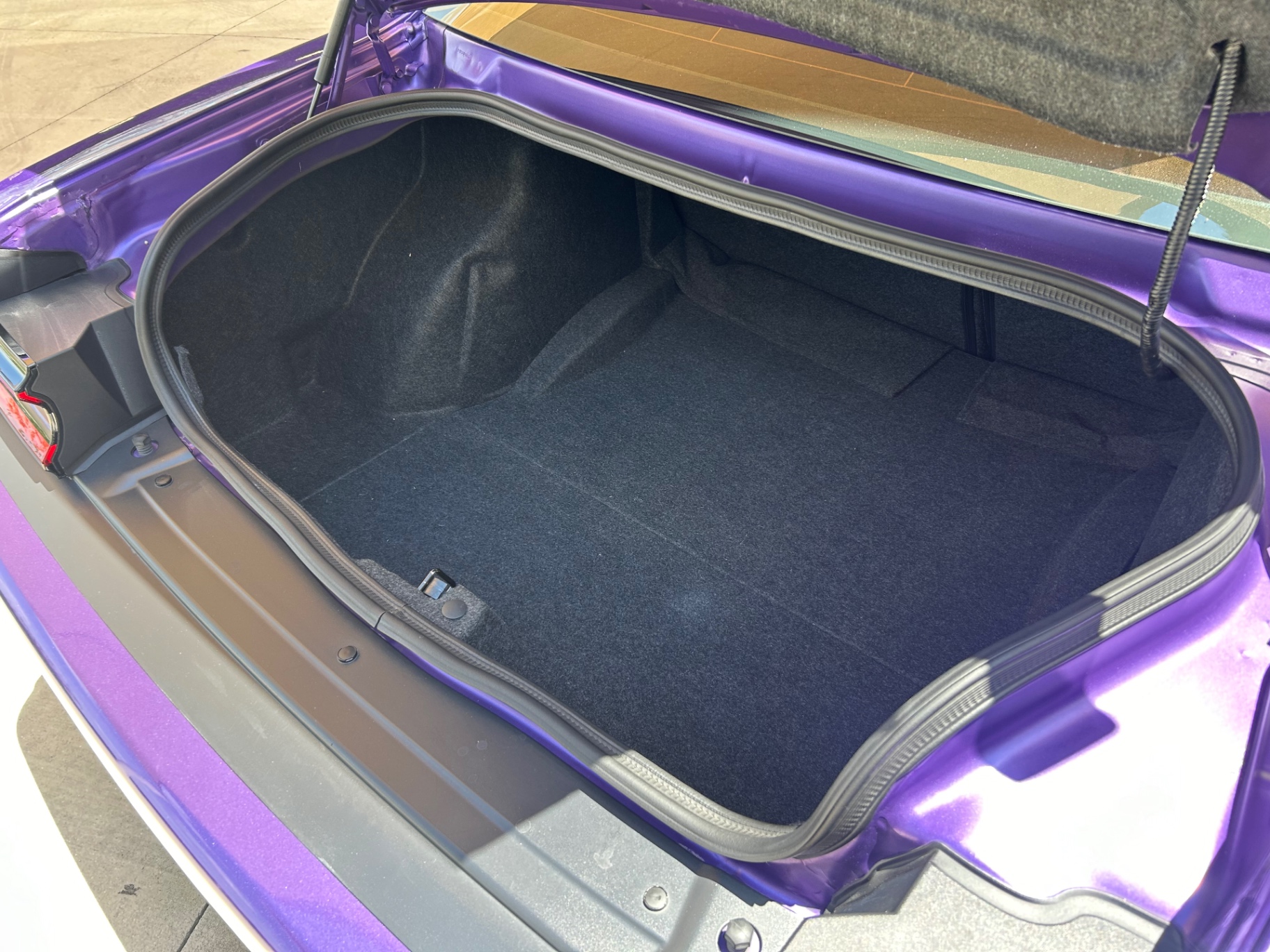 Vehicle photo 7