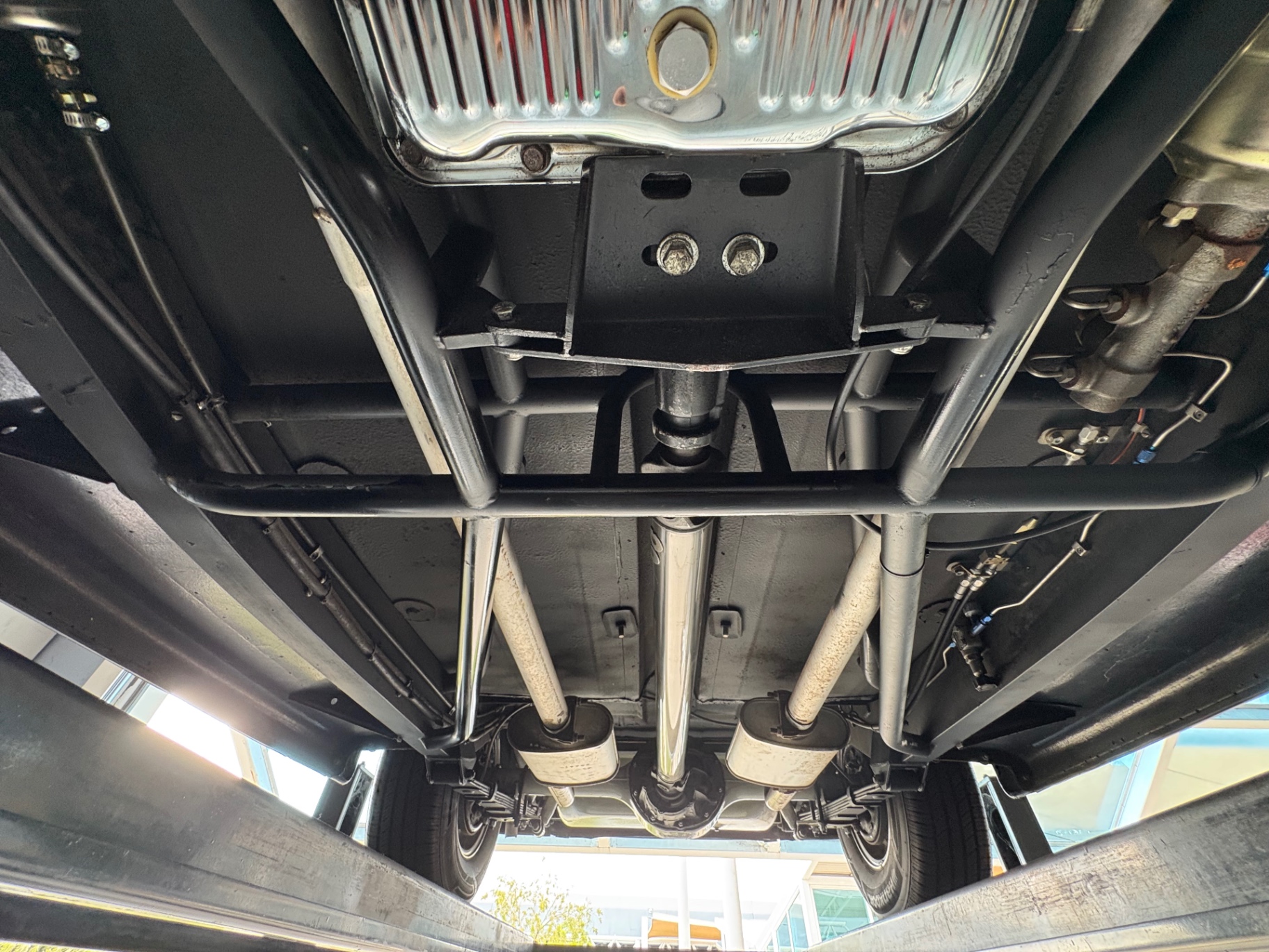 Vehicle photo 48