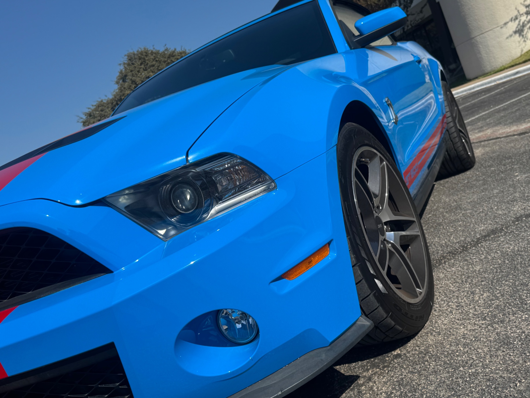 Vehicle photo 36
