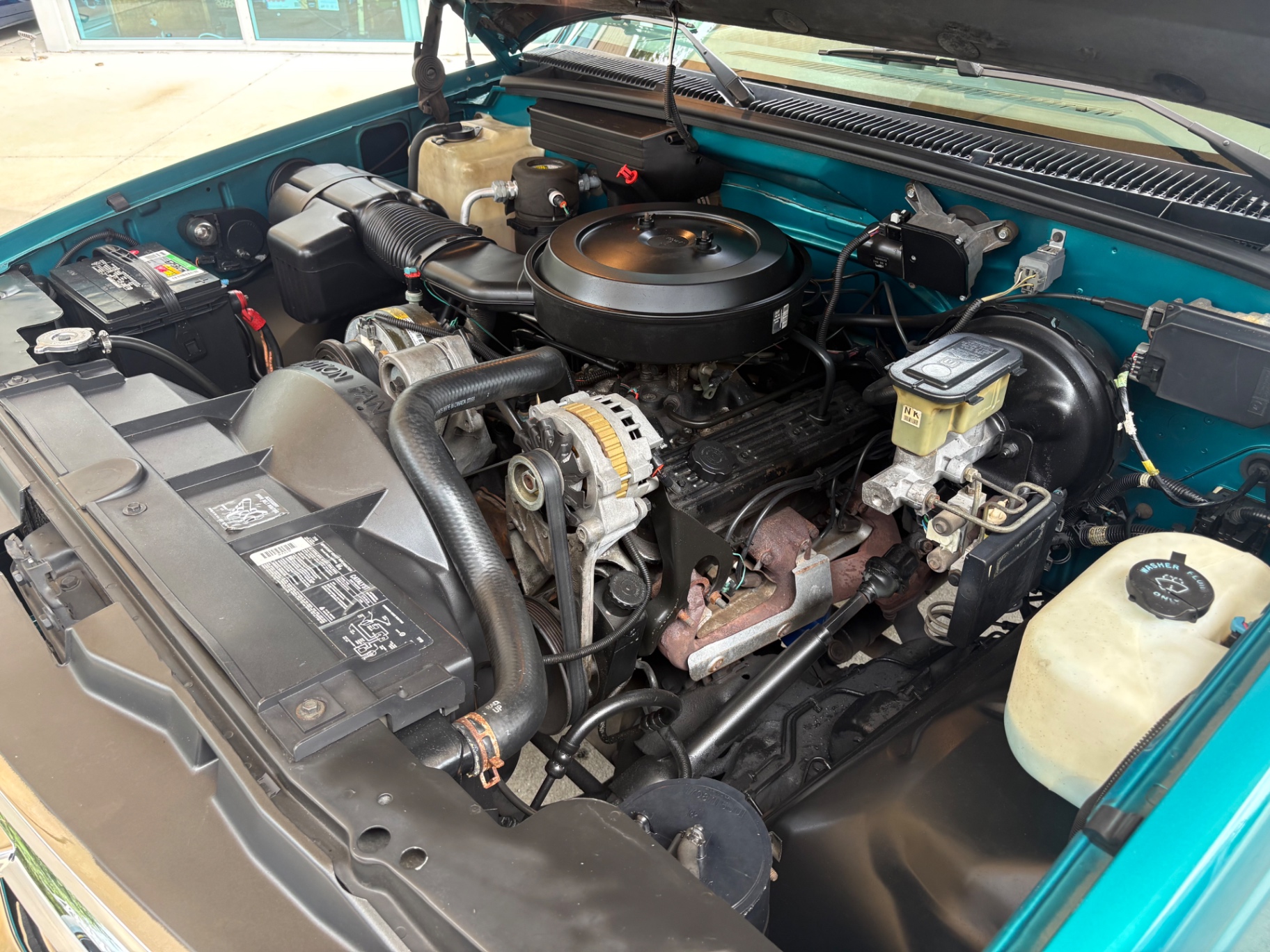 Vehicle photo 30