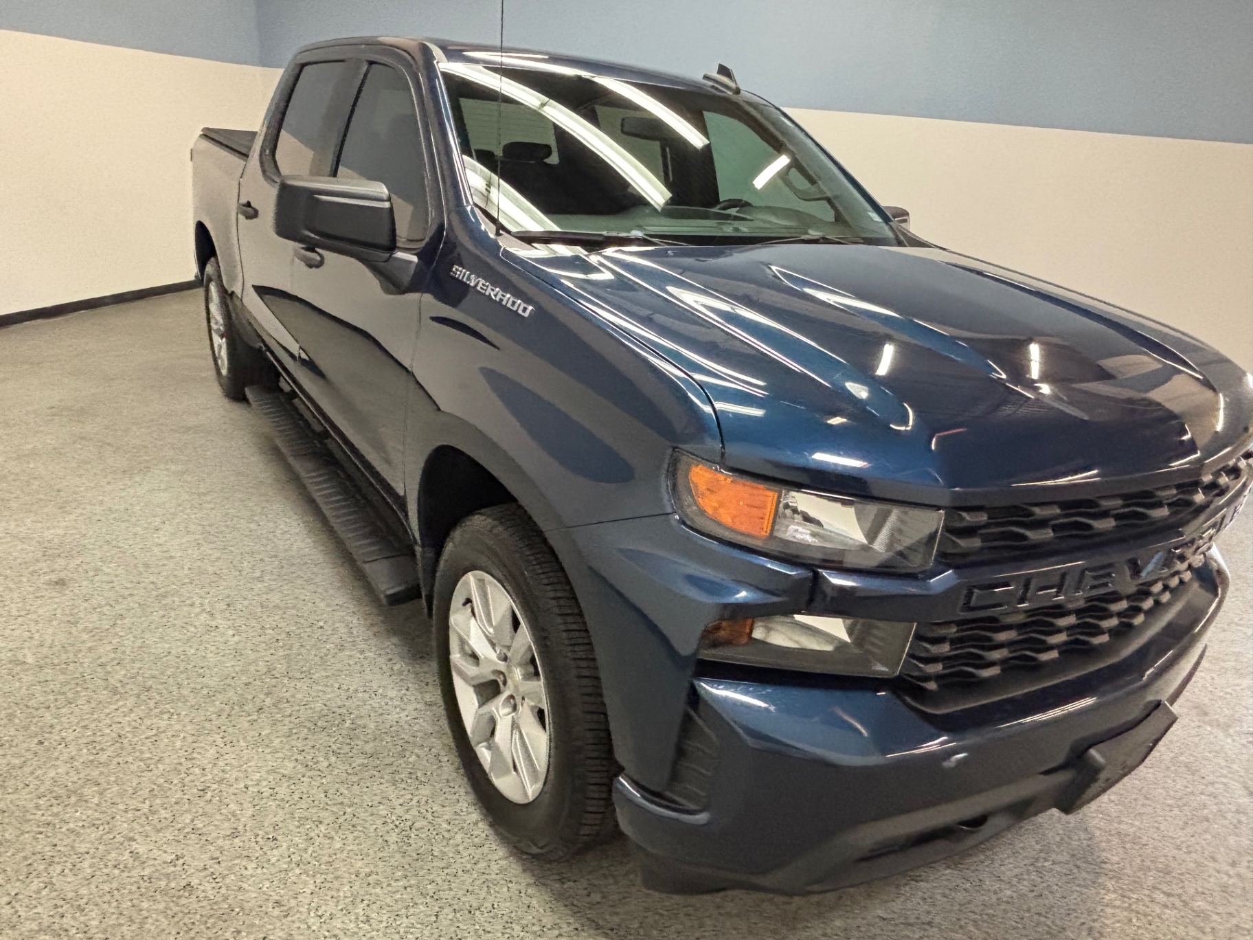 Vehicle photo 9