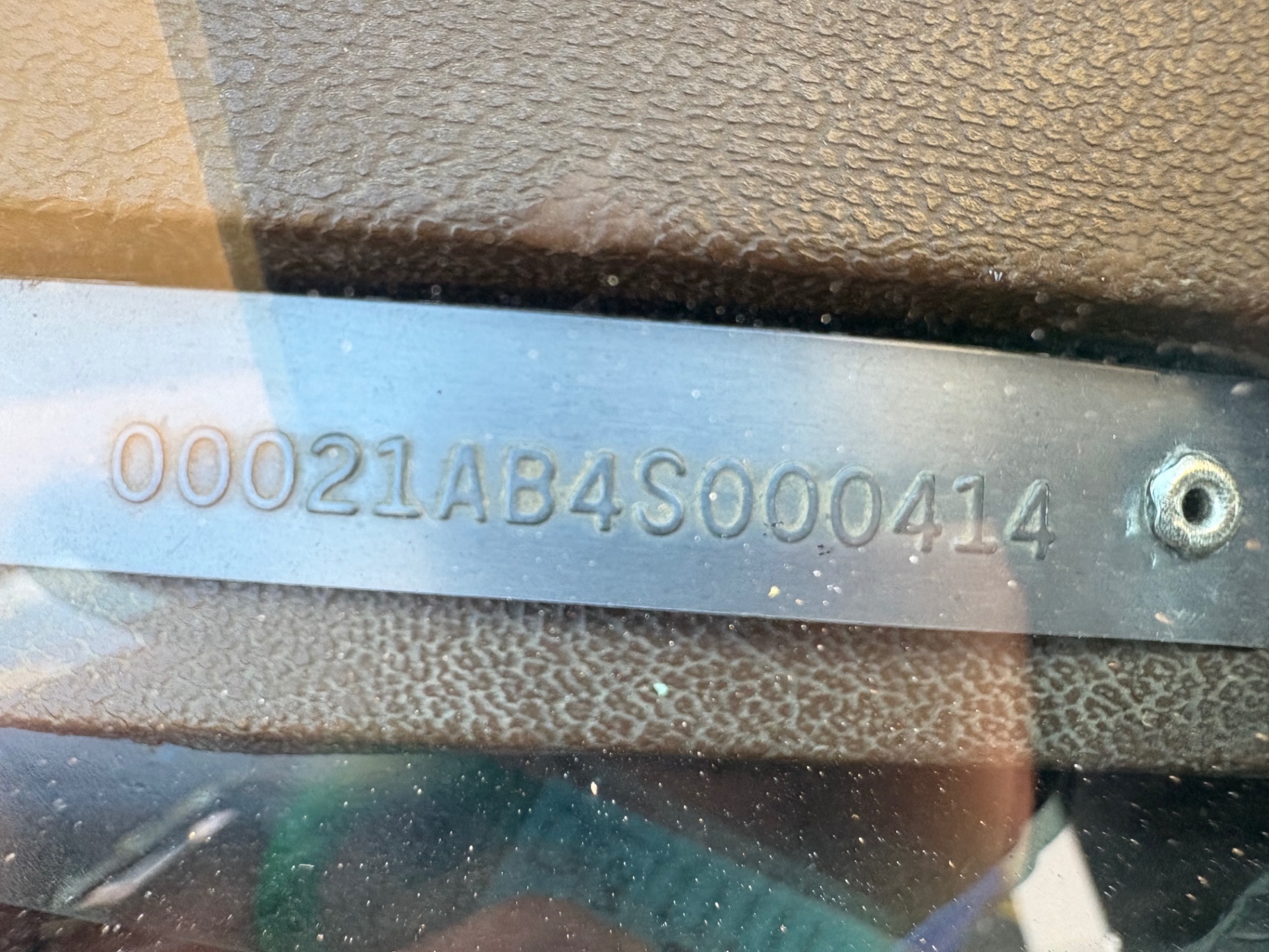 Vehicle photo 23
