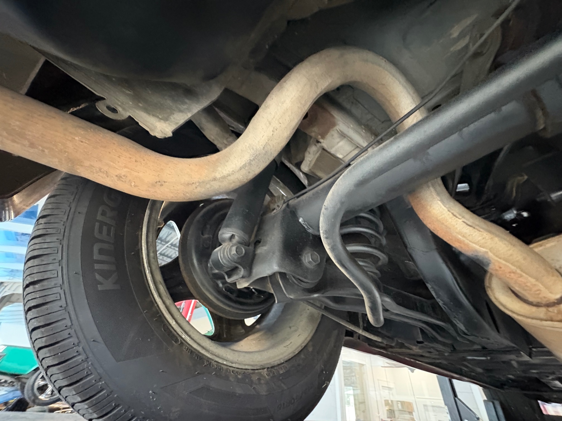 Vehicle photo 46