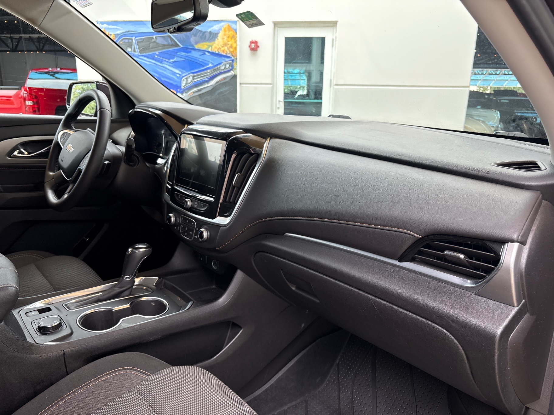Vehicle photo 45