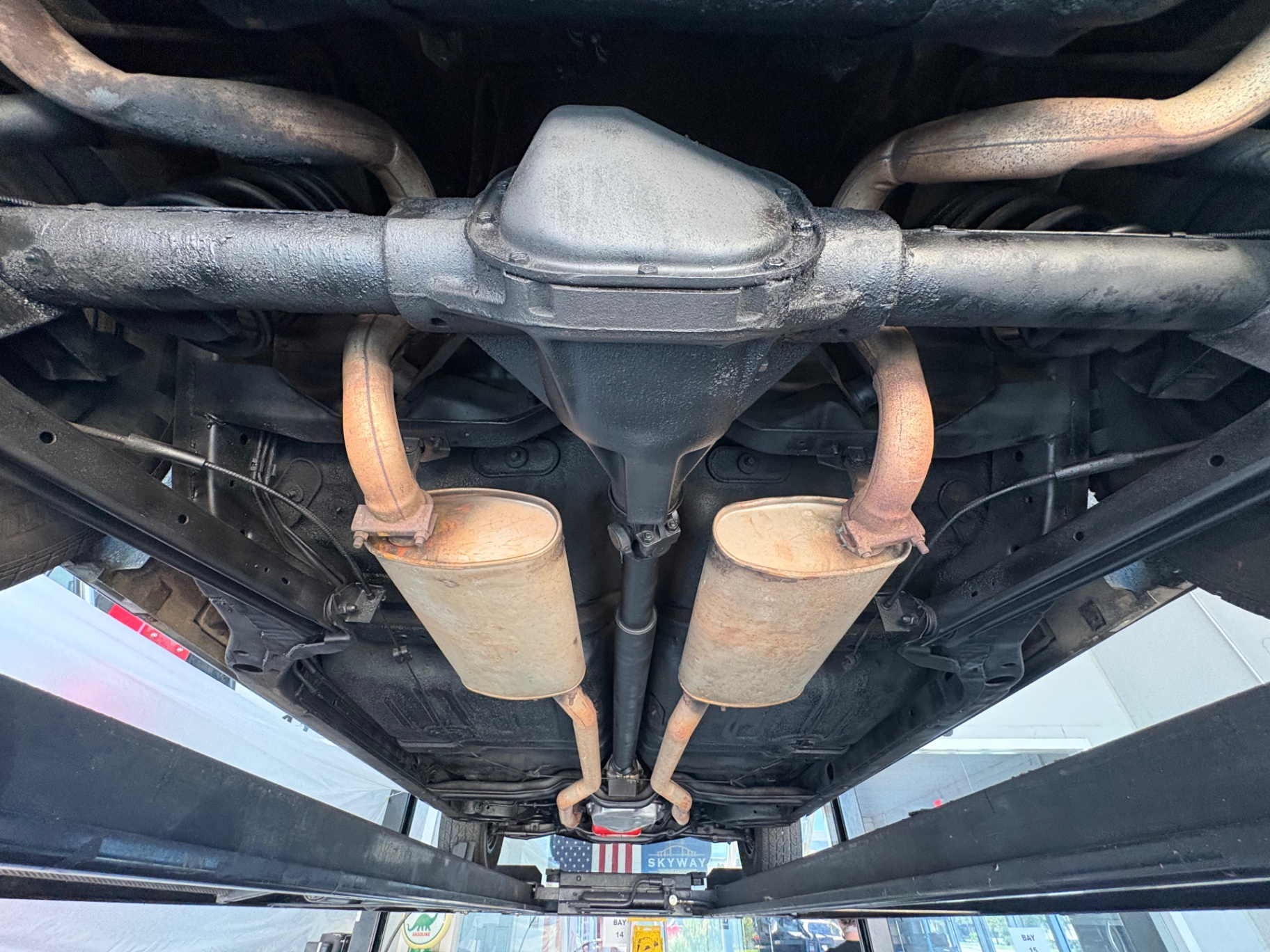 Vehicle photo 46