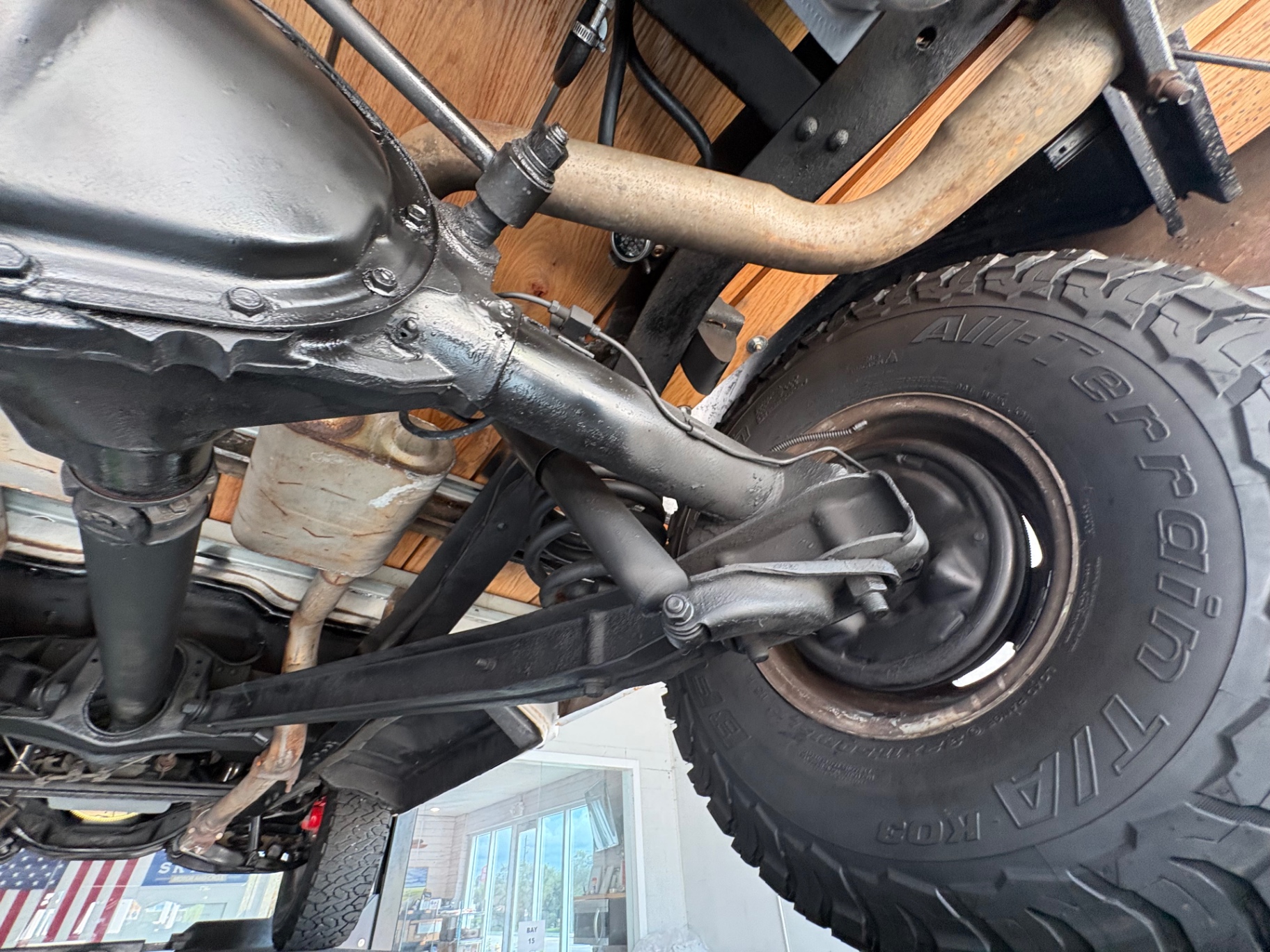 Vehicle photo 44