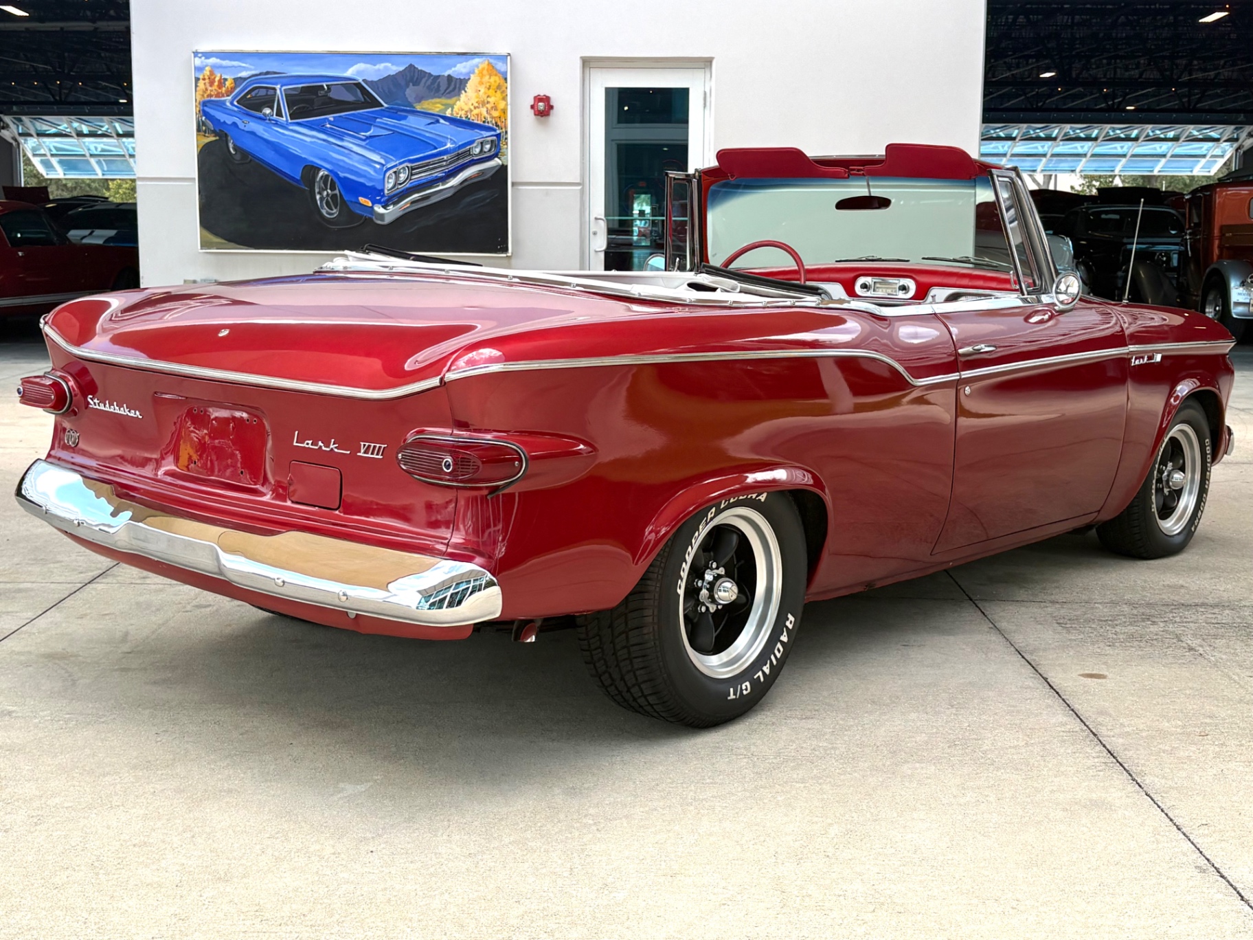Vehicle photo 6