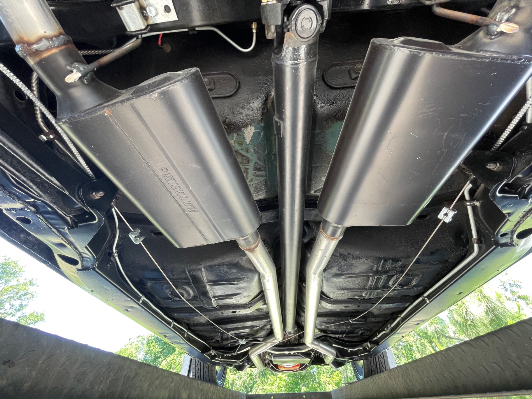 Vehicle photo 42