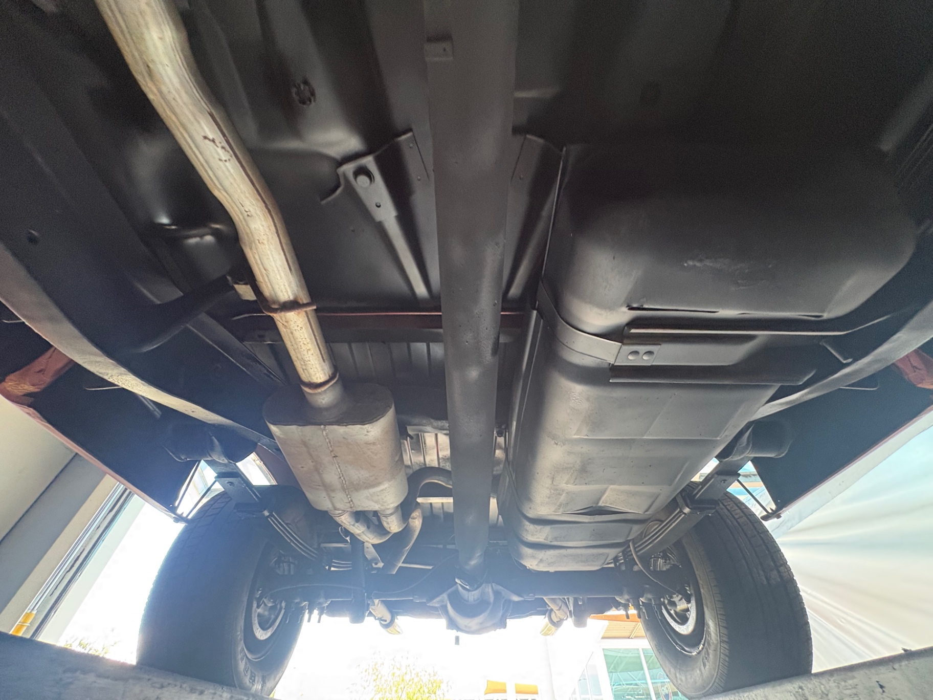 Vehicle photo 50