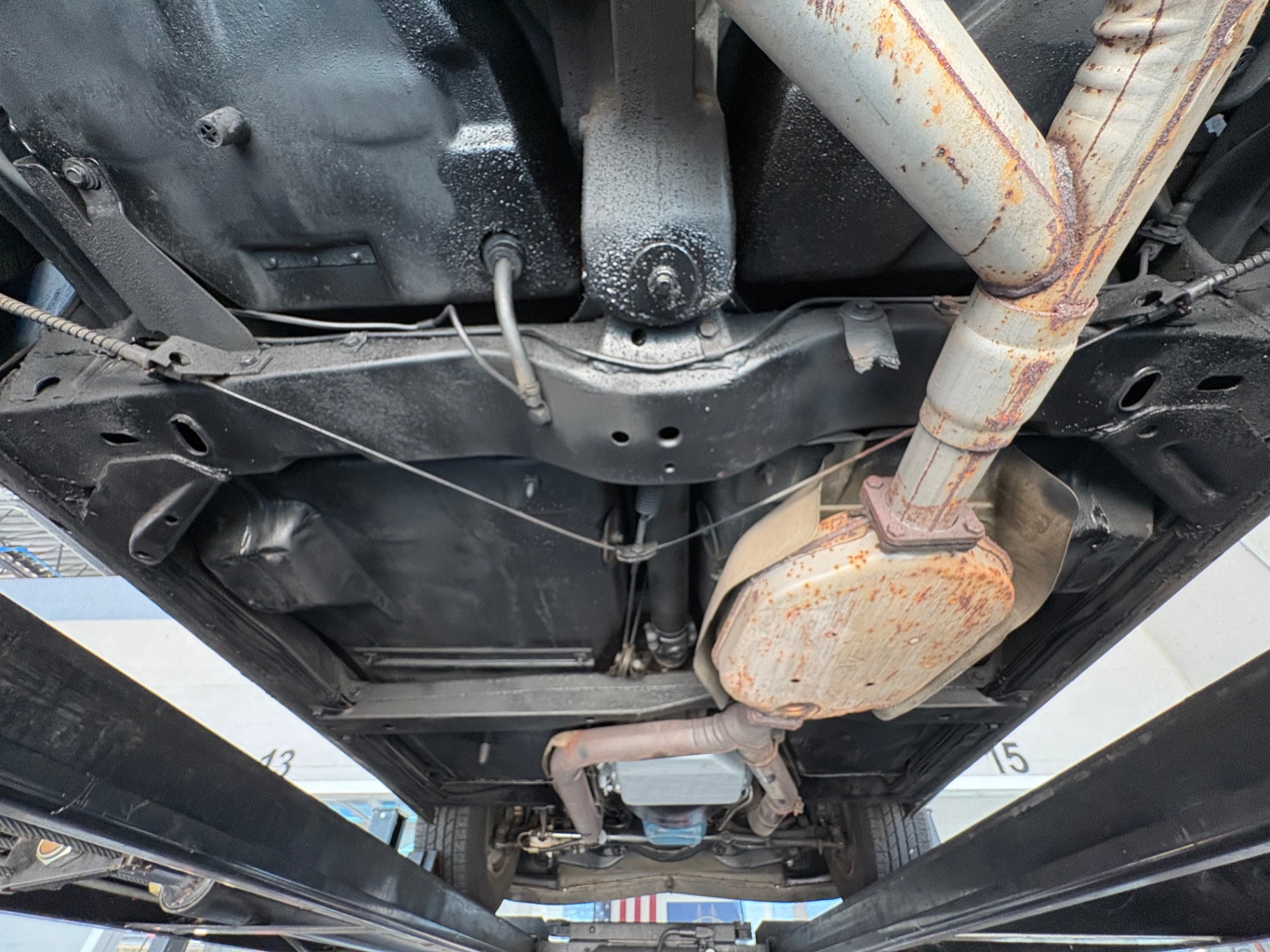 Vehicle photo 45
