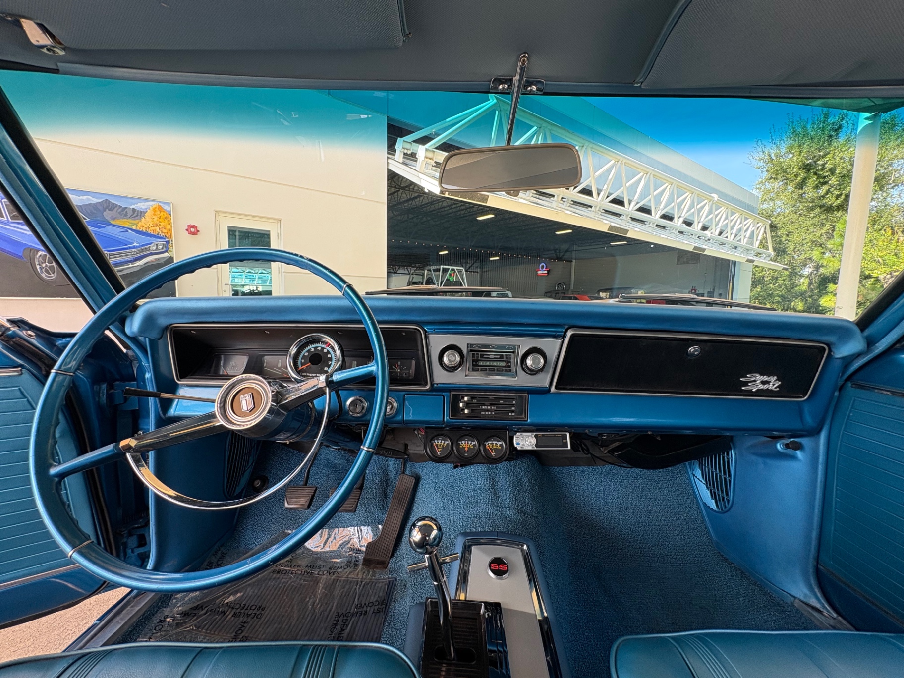 Vehicle photo 35