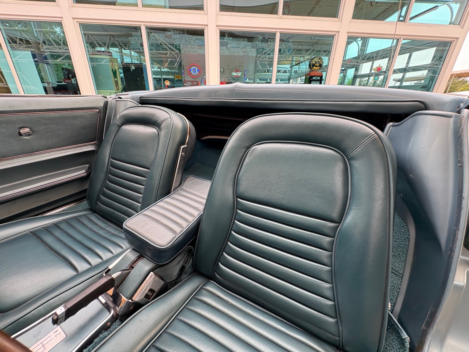 Vehicle photo 41