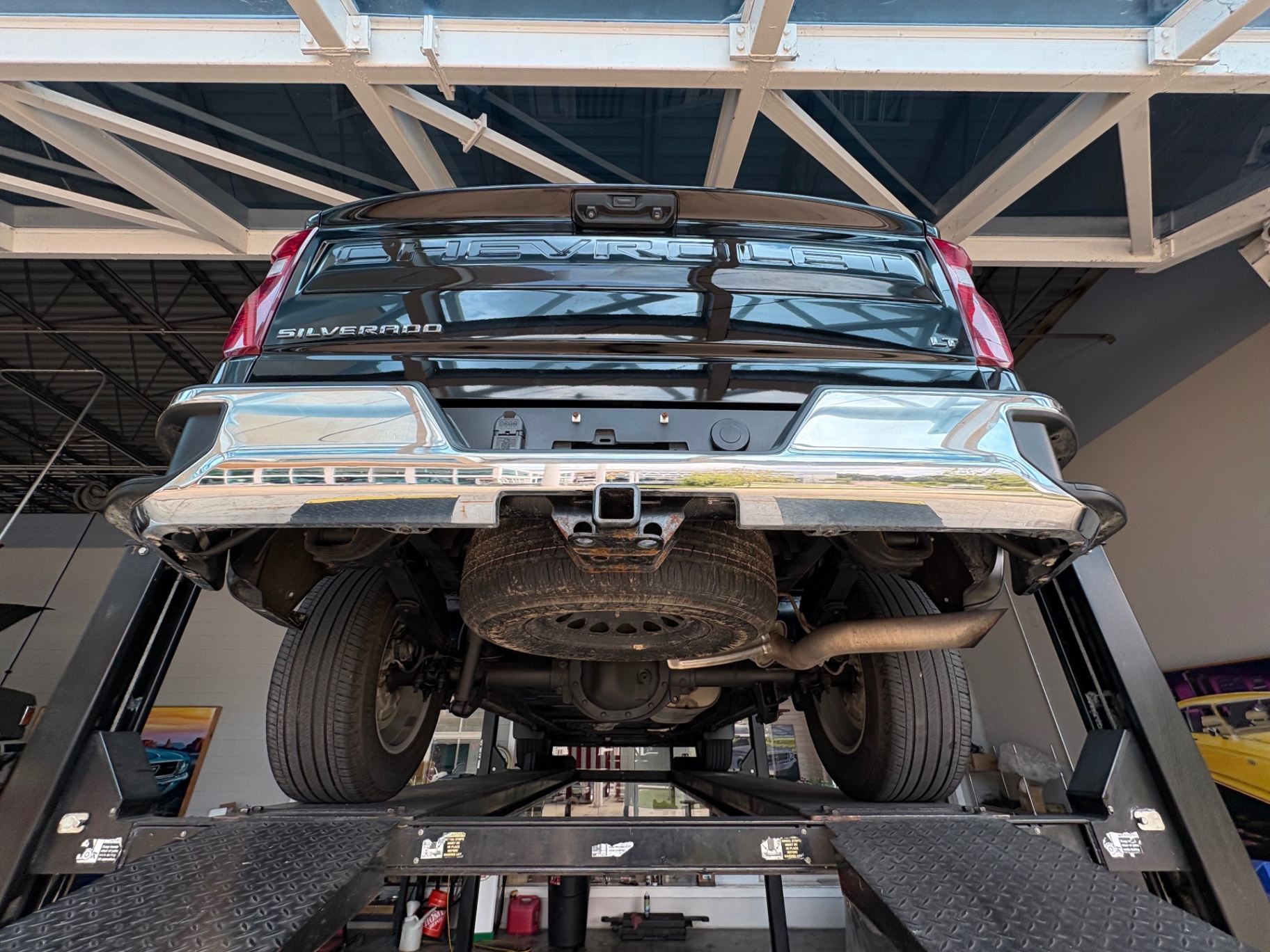 Vehicle photo 45