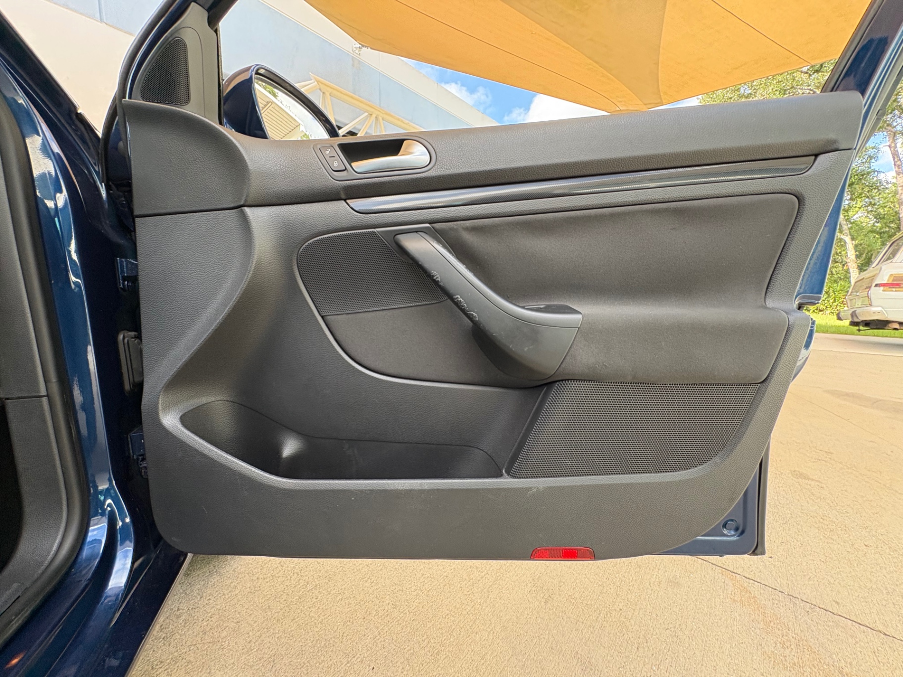 Vehicle photo 40