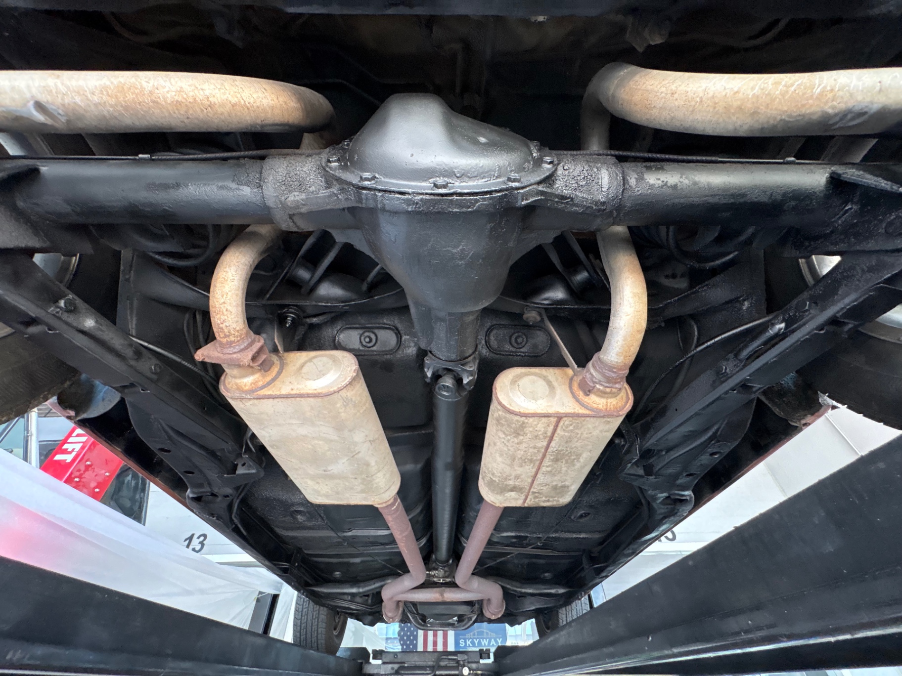 Vehicle photo 46