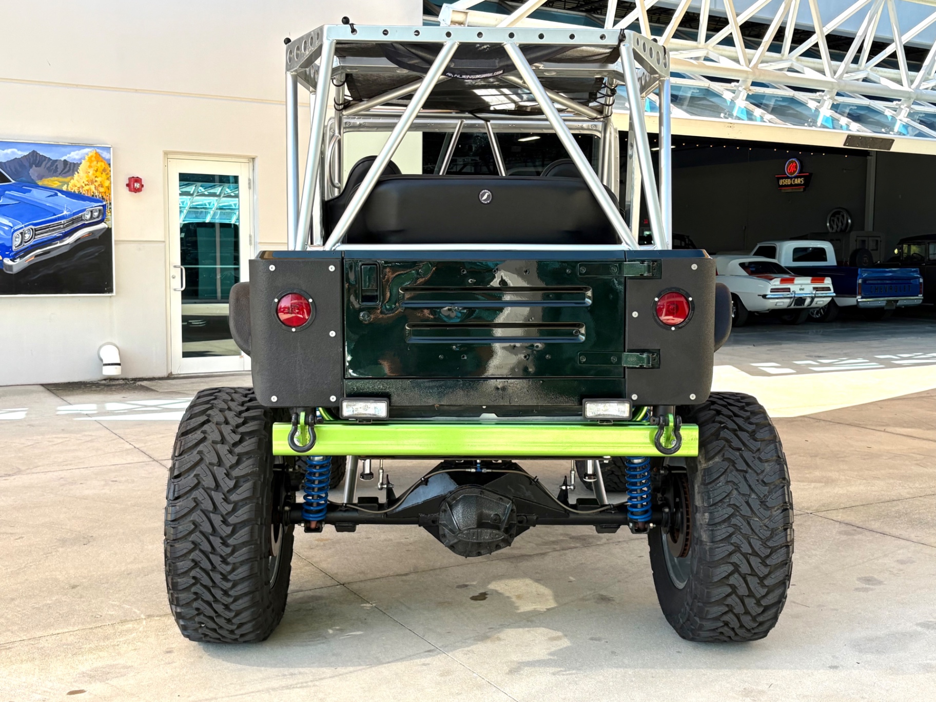 Vehicle photo 6