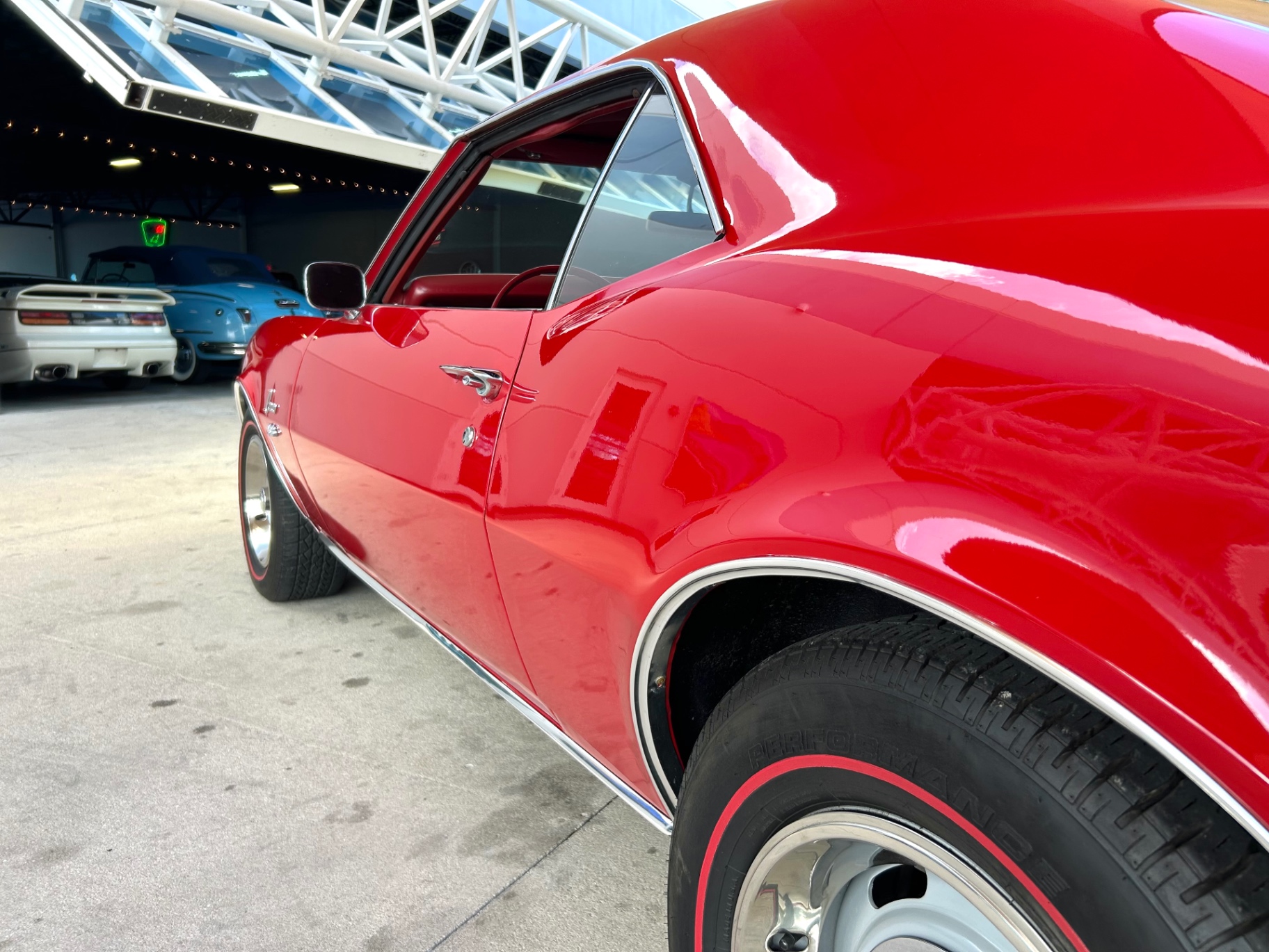Vehicle photo 15