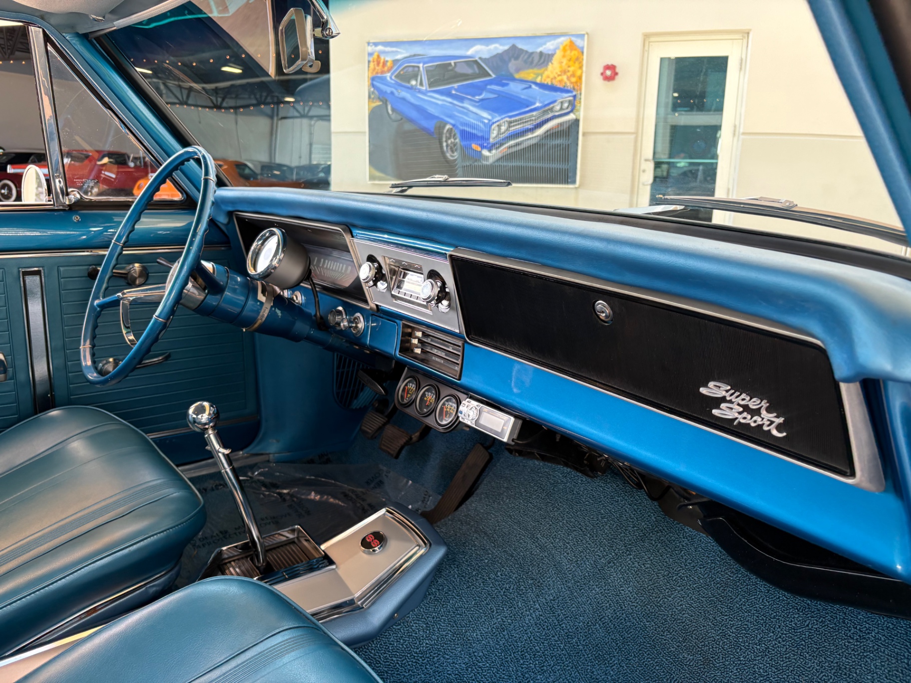 Vehicle photo 37