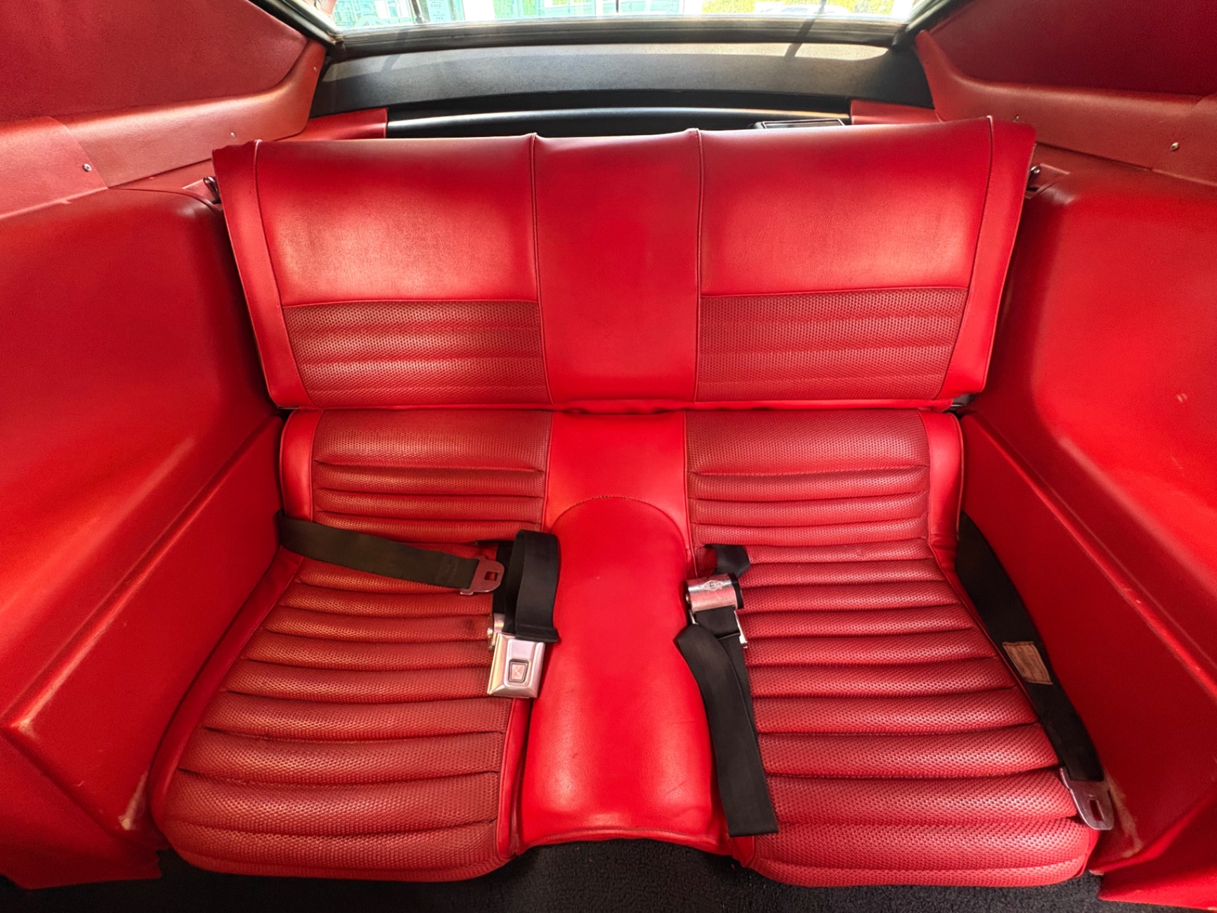 Vehicle photo 35