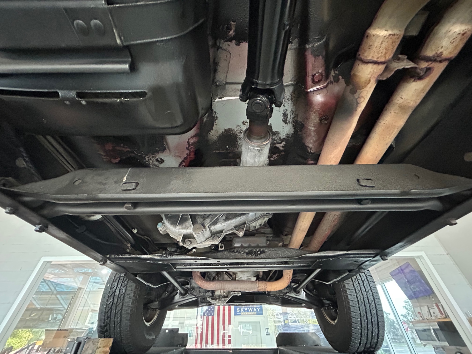 Vehicle photo 48