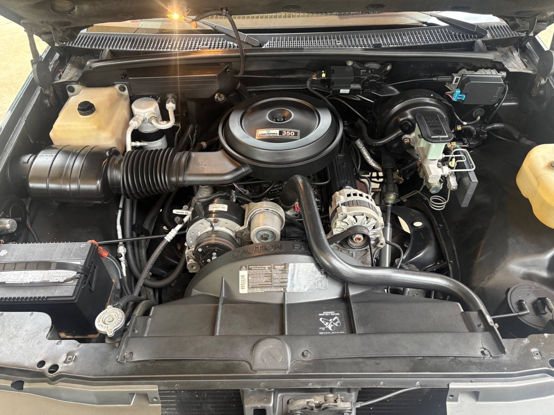 Vehicle photo 28