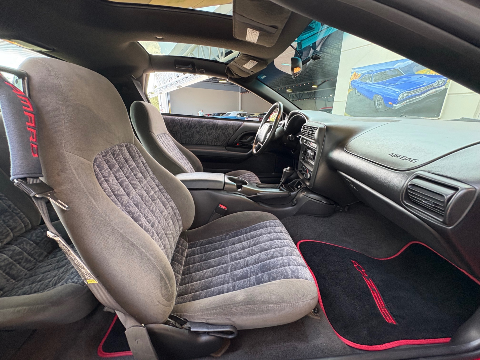 Vehicle photo 38