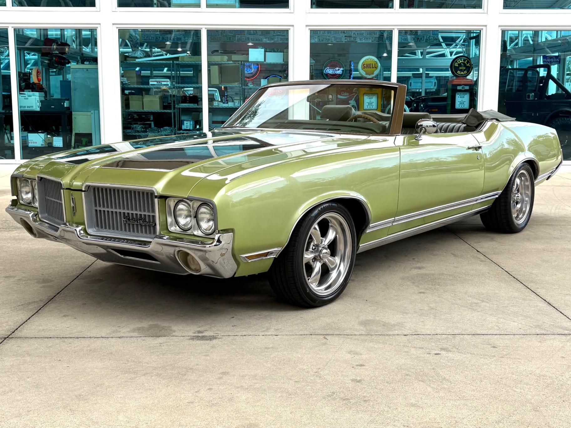 Vehicle photo 1