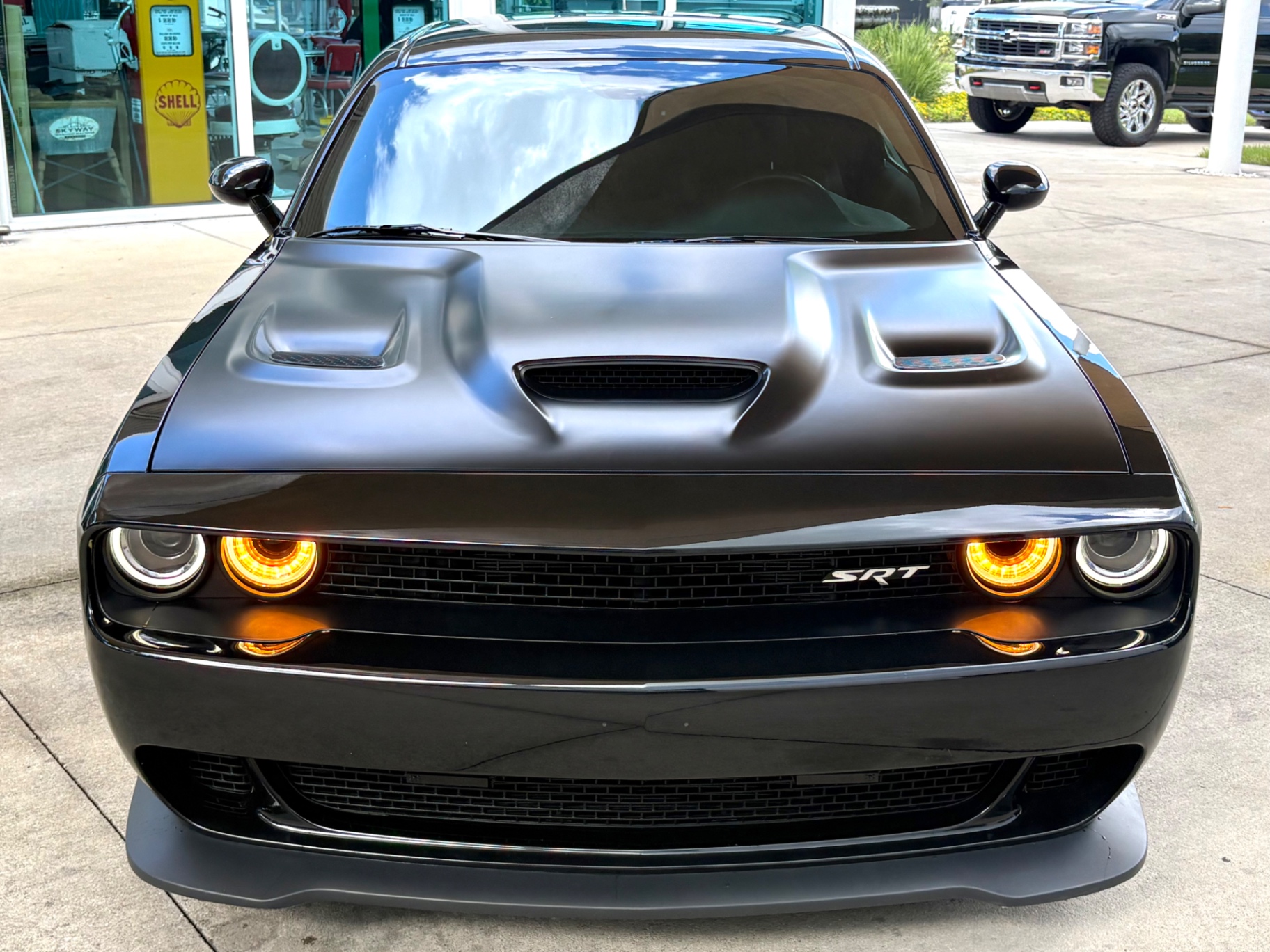 Vehicle photo 3