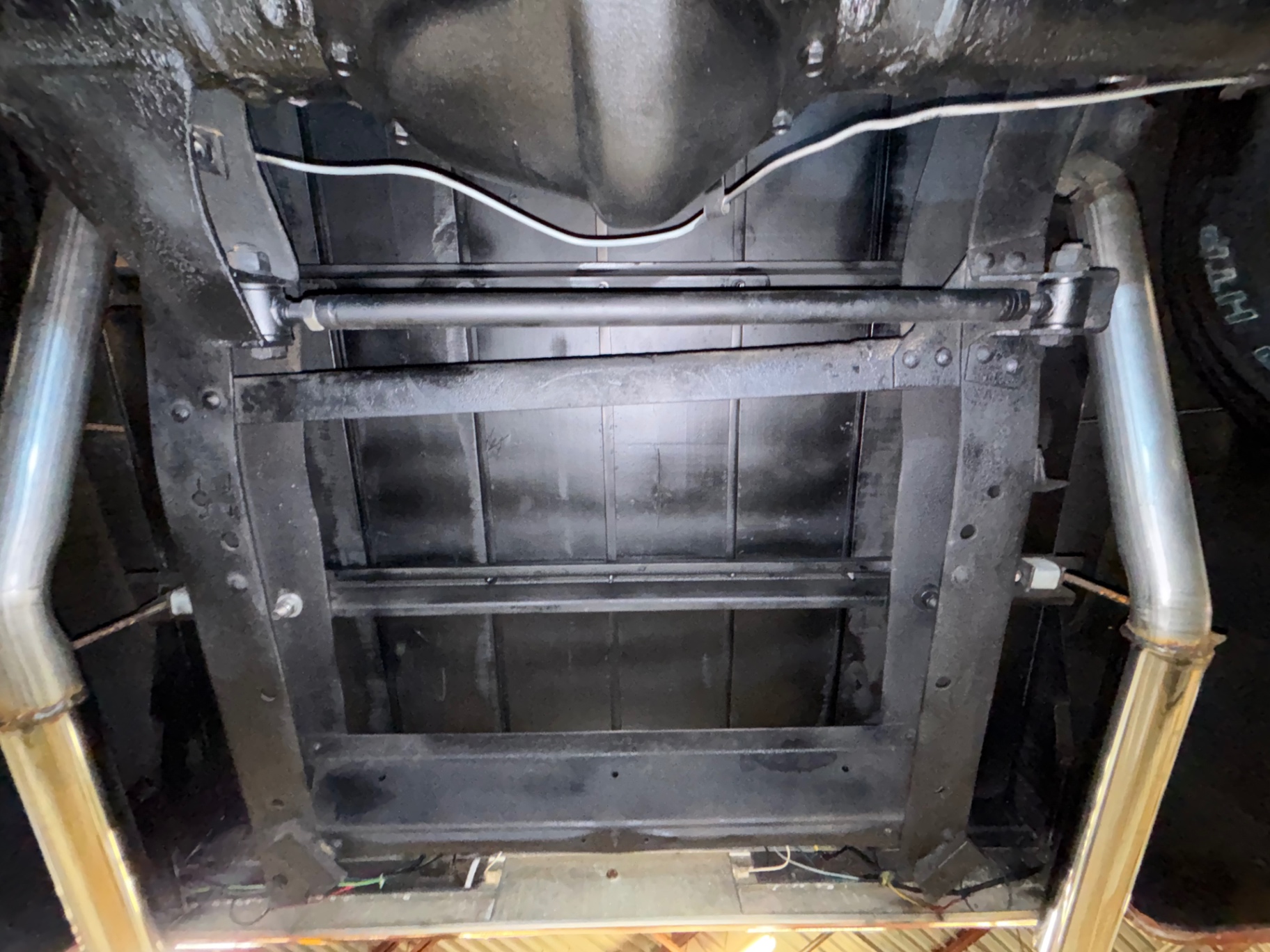 Vehicle photo 49