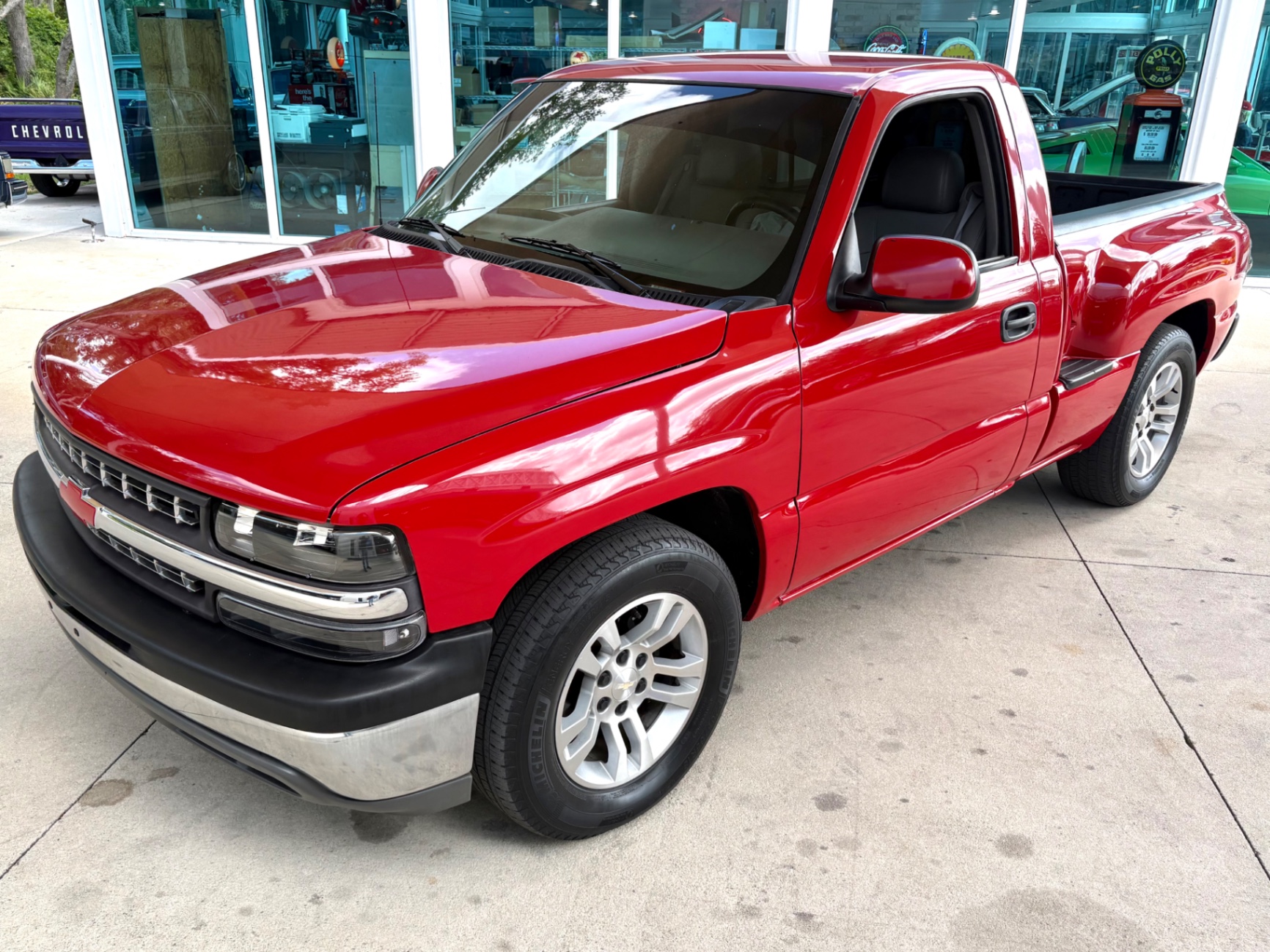 Vehicle photo 20