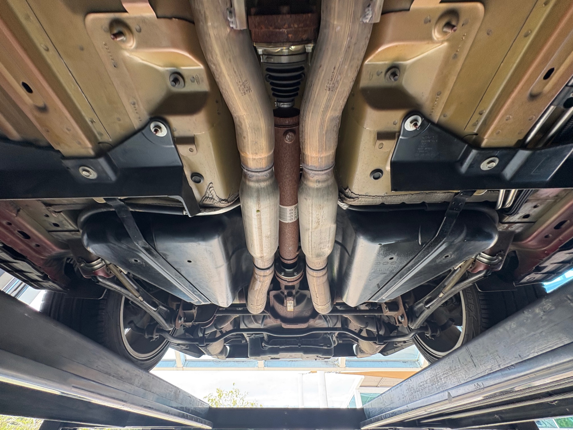 Vehicle photo 56